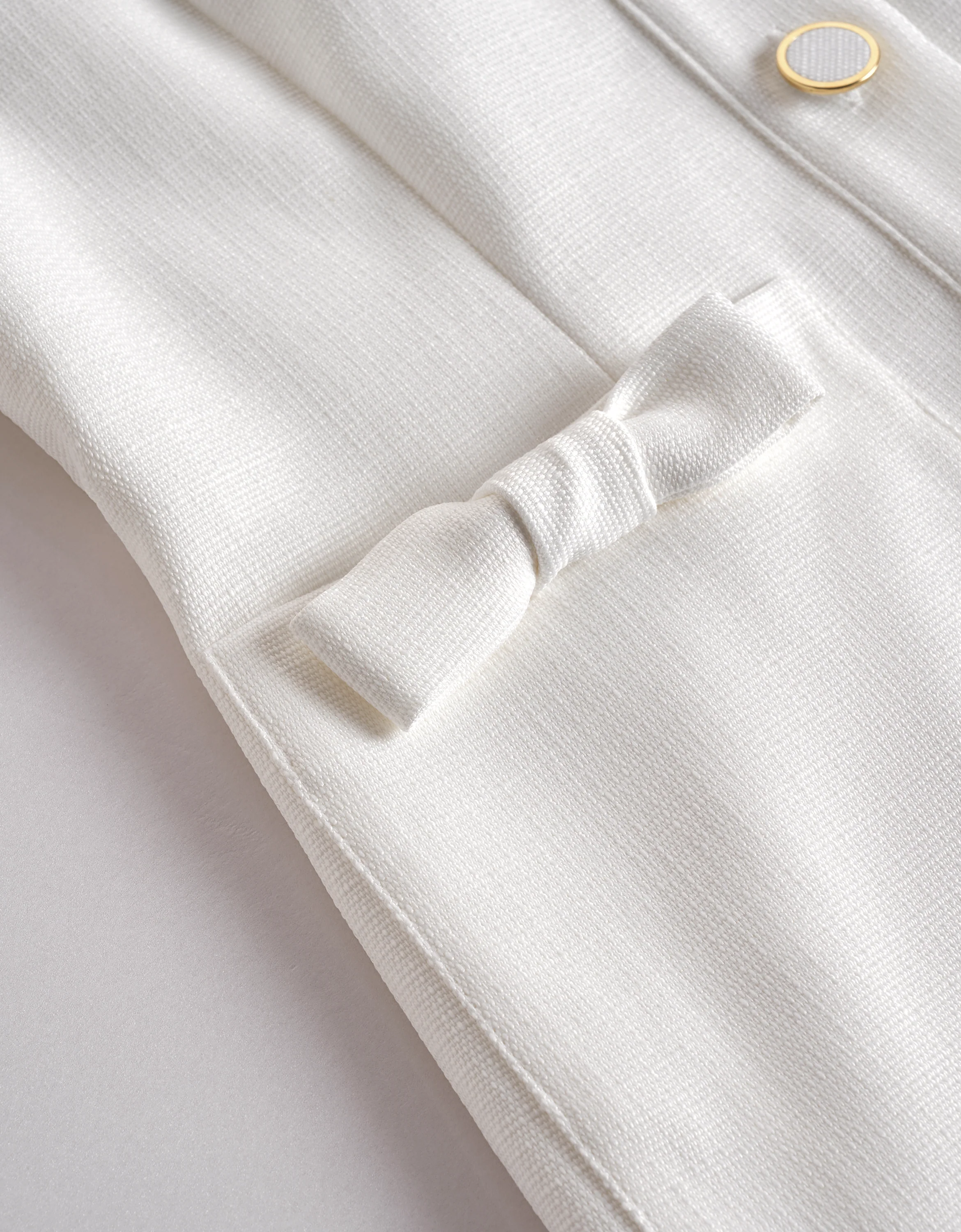 Bow Detail Button Front Sleeveless Top - Image 21