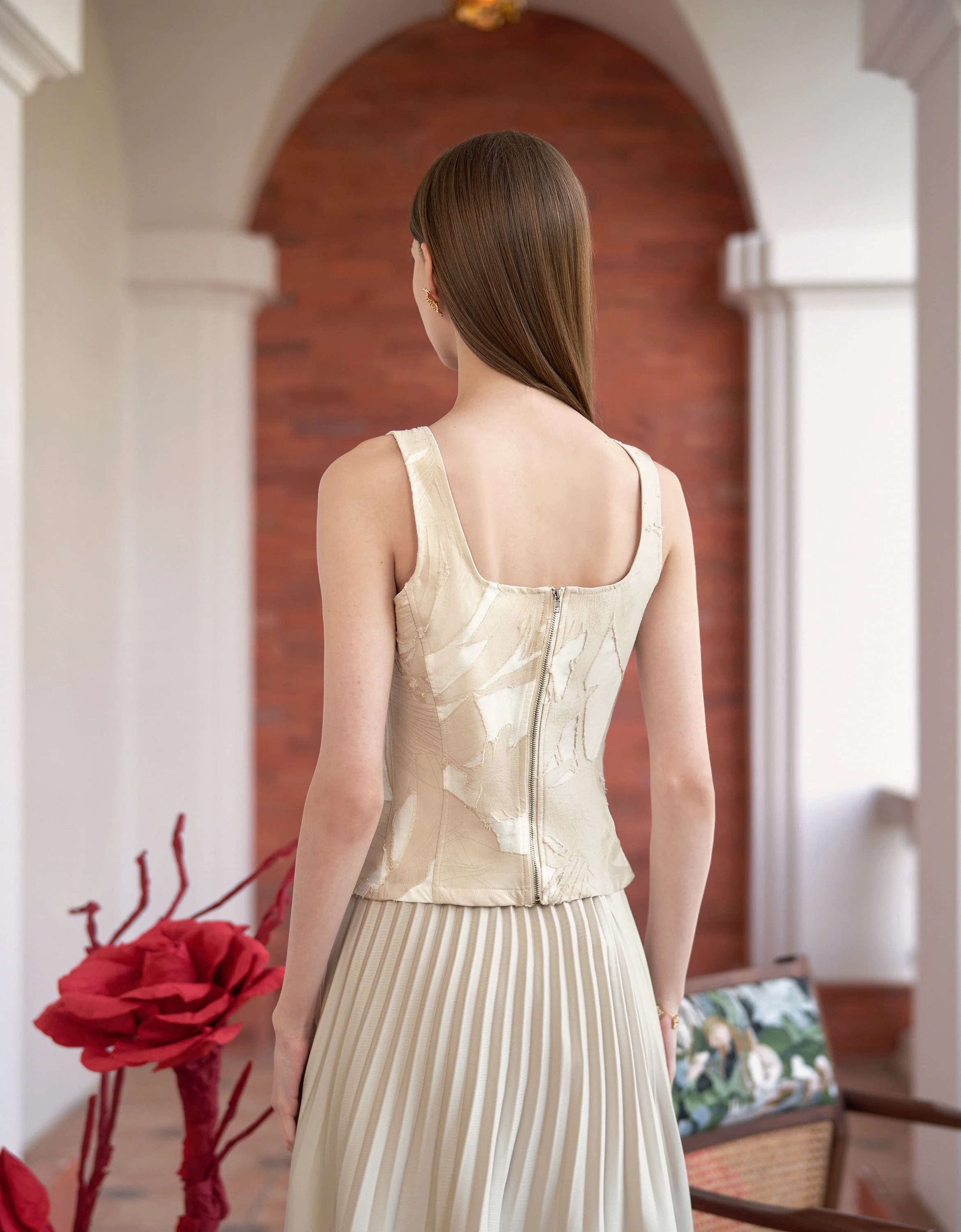 Burnished Texture Square Neck Sleeveless Top - Image 3