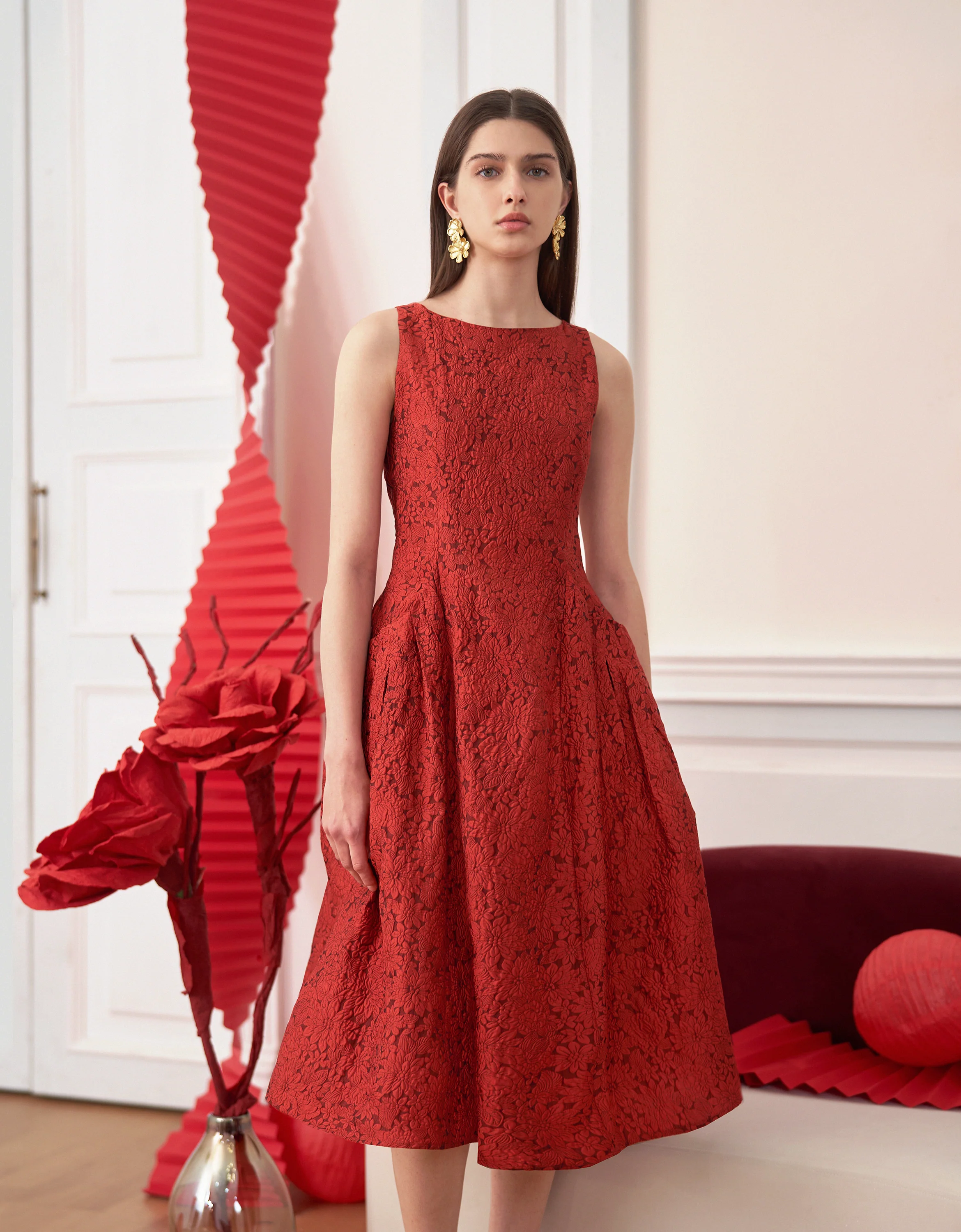 Cinched Waist Sleeveless Jacquard Dress - Image 4