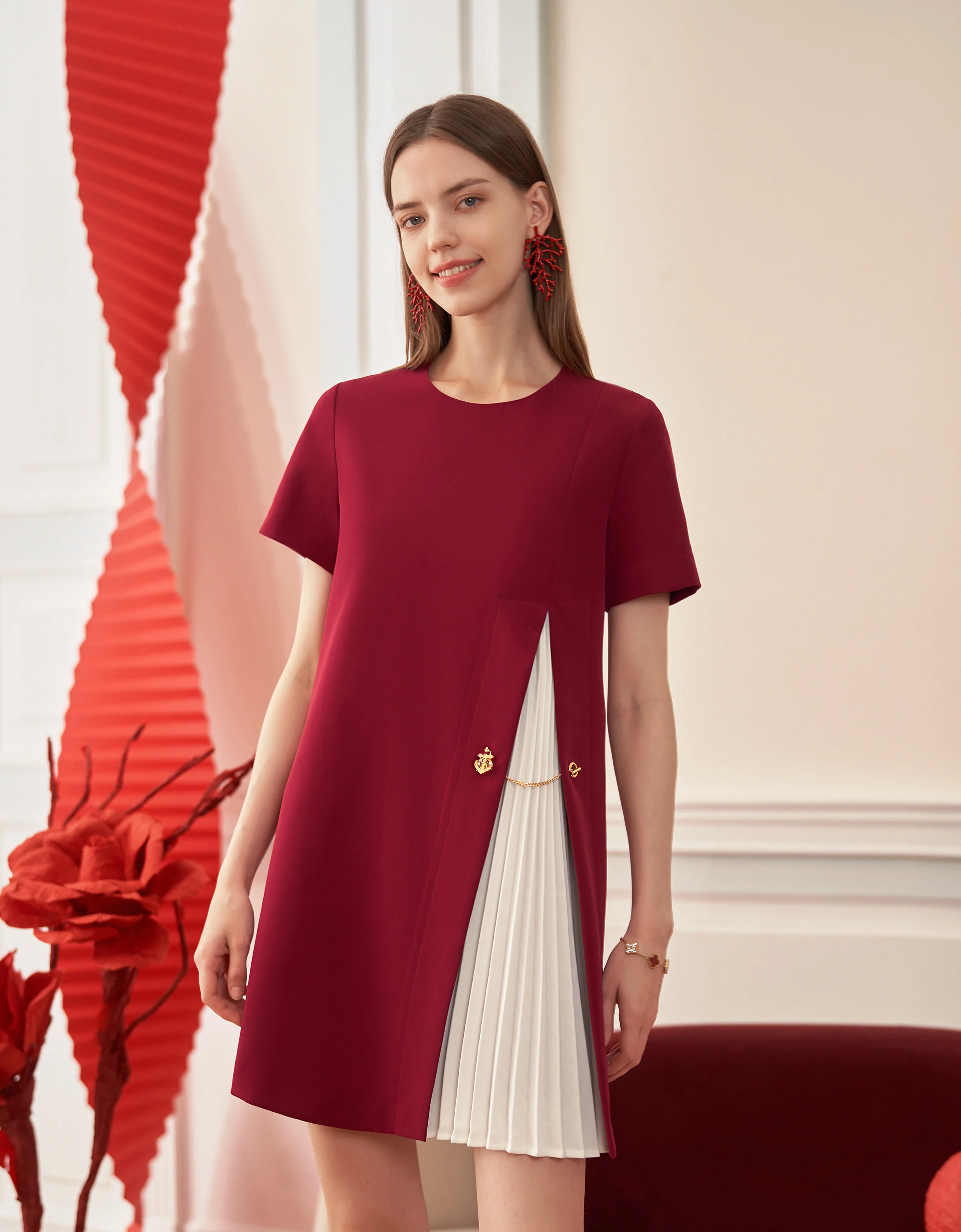 Colorblock Pleated Panel Short Sleeve Dress