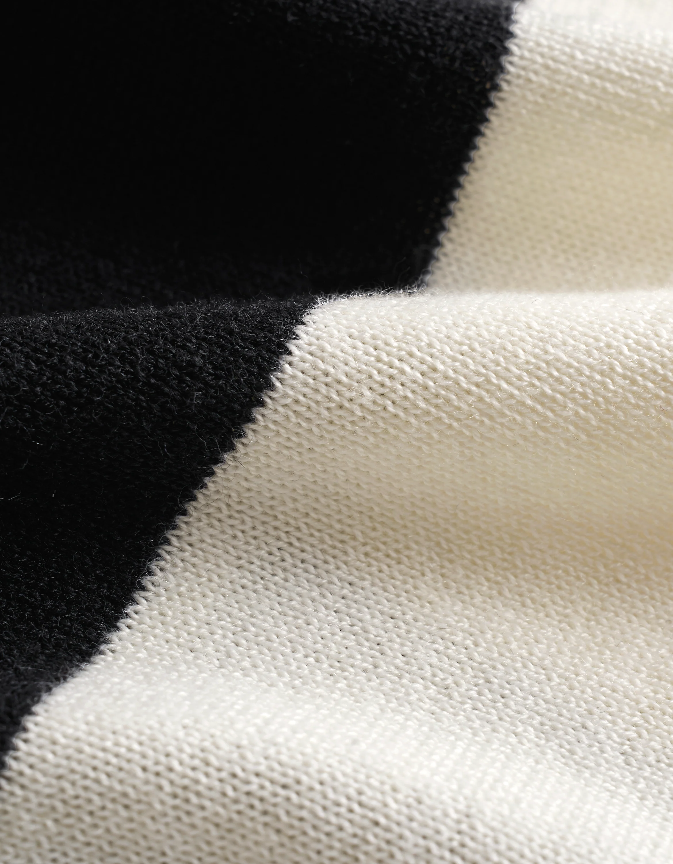 Colorblock Short Sleeve Knitted Logo Top - Image 8