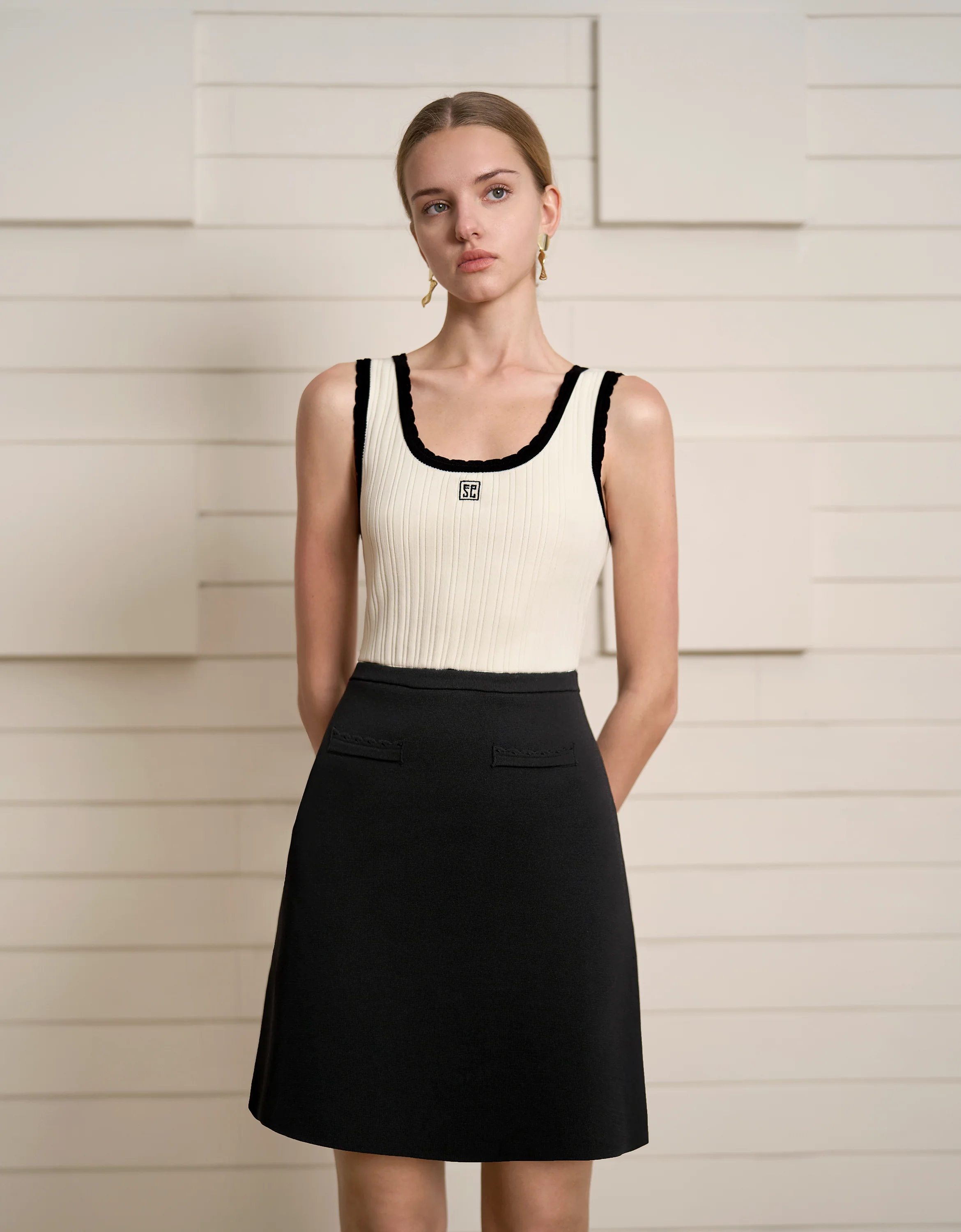 Colorblock U-Neck Sleeveless Knit Dress - Image 4