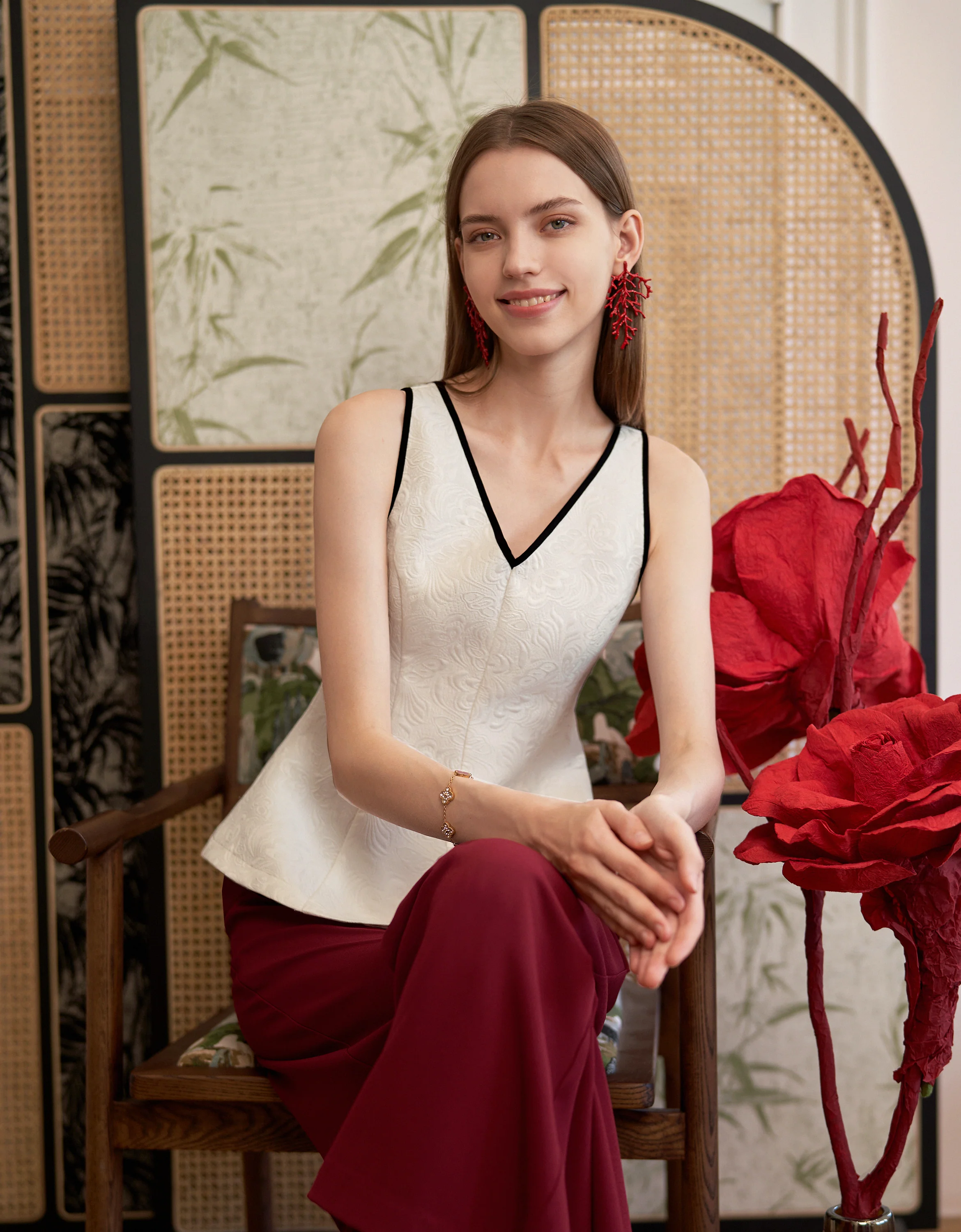 Contrast Trims Flared Hem Sleeveless Jacquard Top