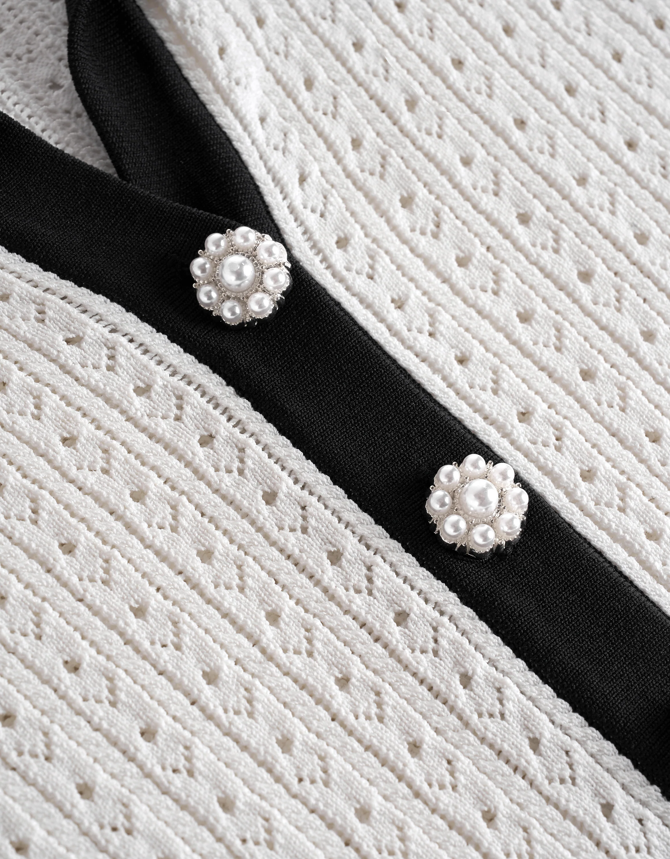 Cutwork Embroidery Contrast Detail Short Sleeve Dress - Image 5