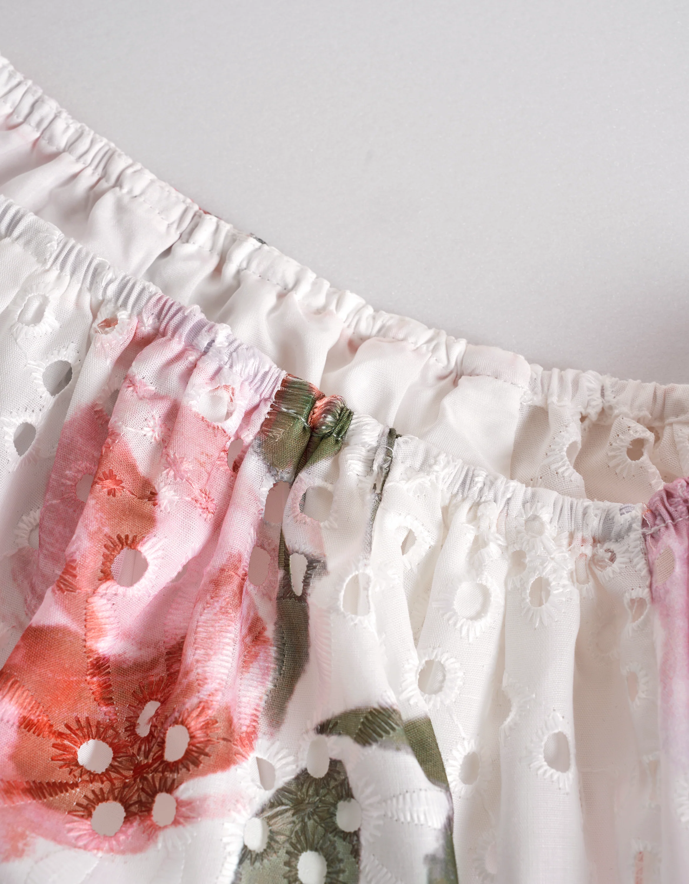 Cutwork Embroidery Off-shoulder Floral Print Top - Image 10