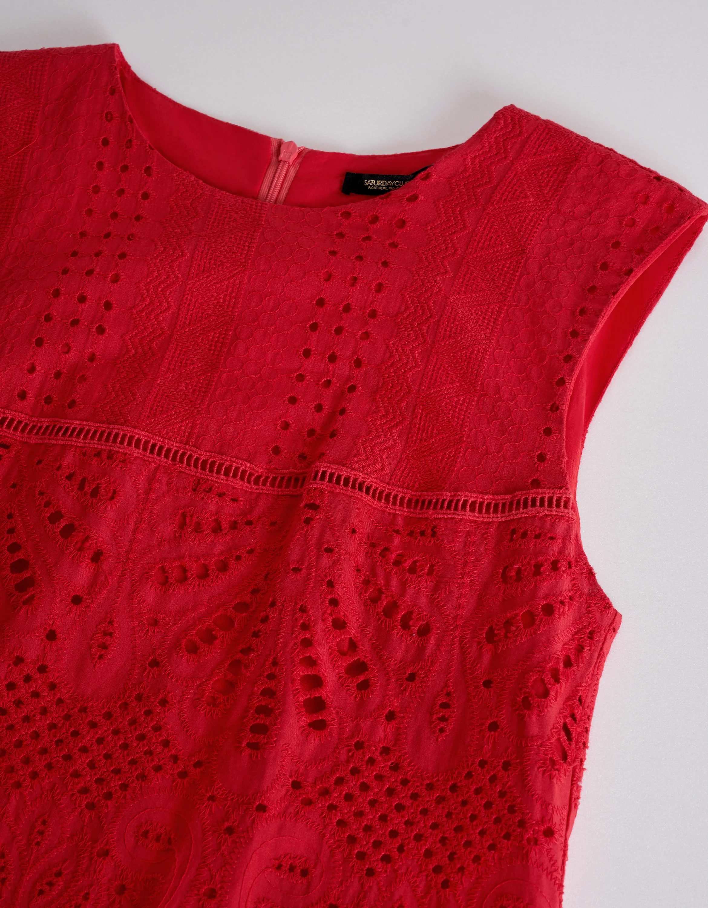 Cutwork Embroidery Pleated Dress - Image 4