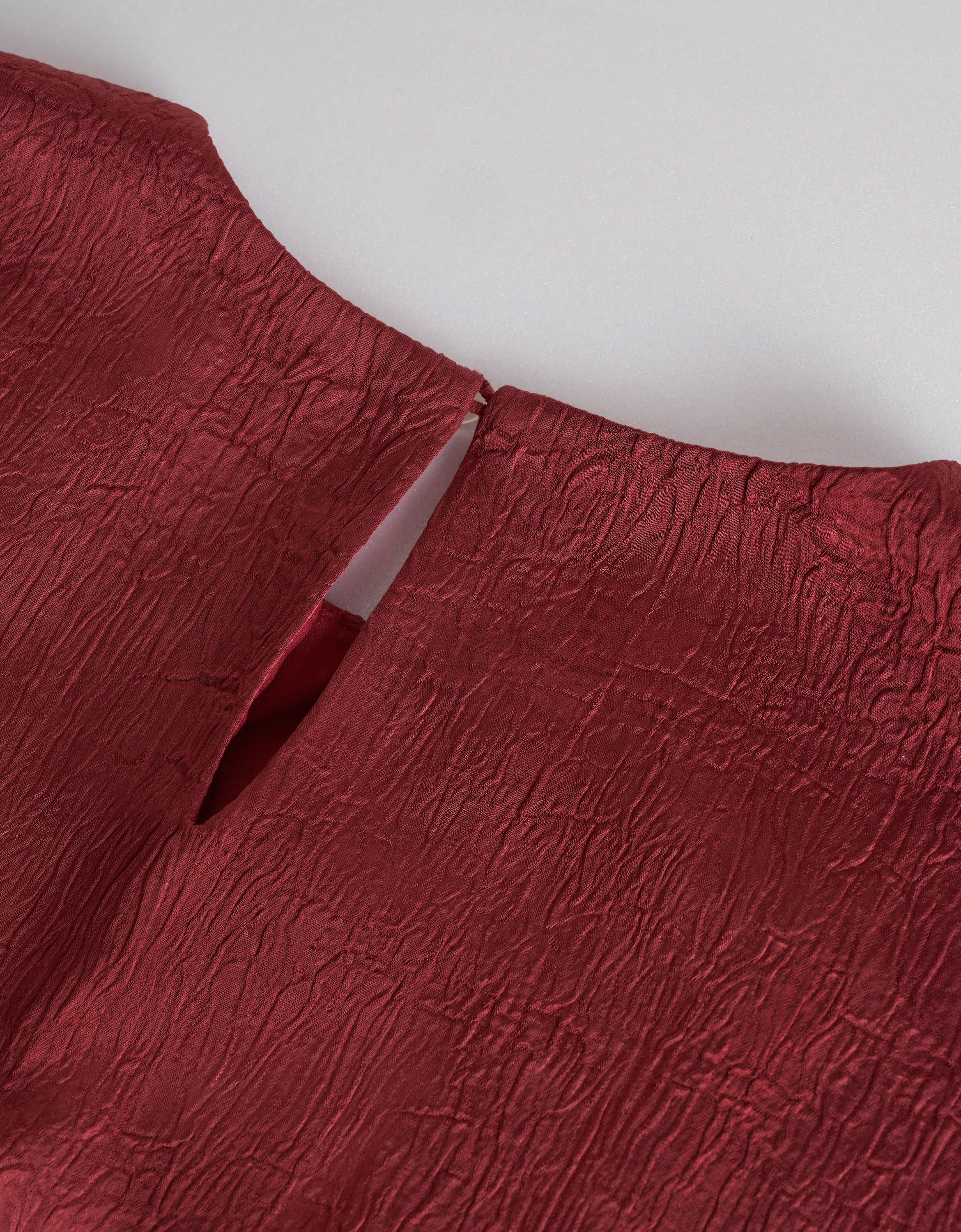 Elastic Hem Sleeveless Textured Top - Image 6