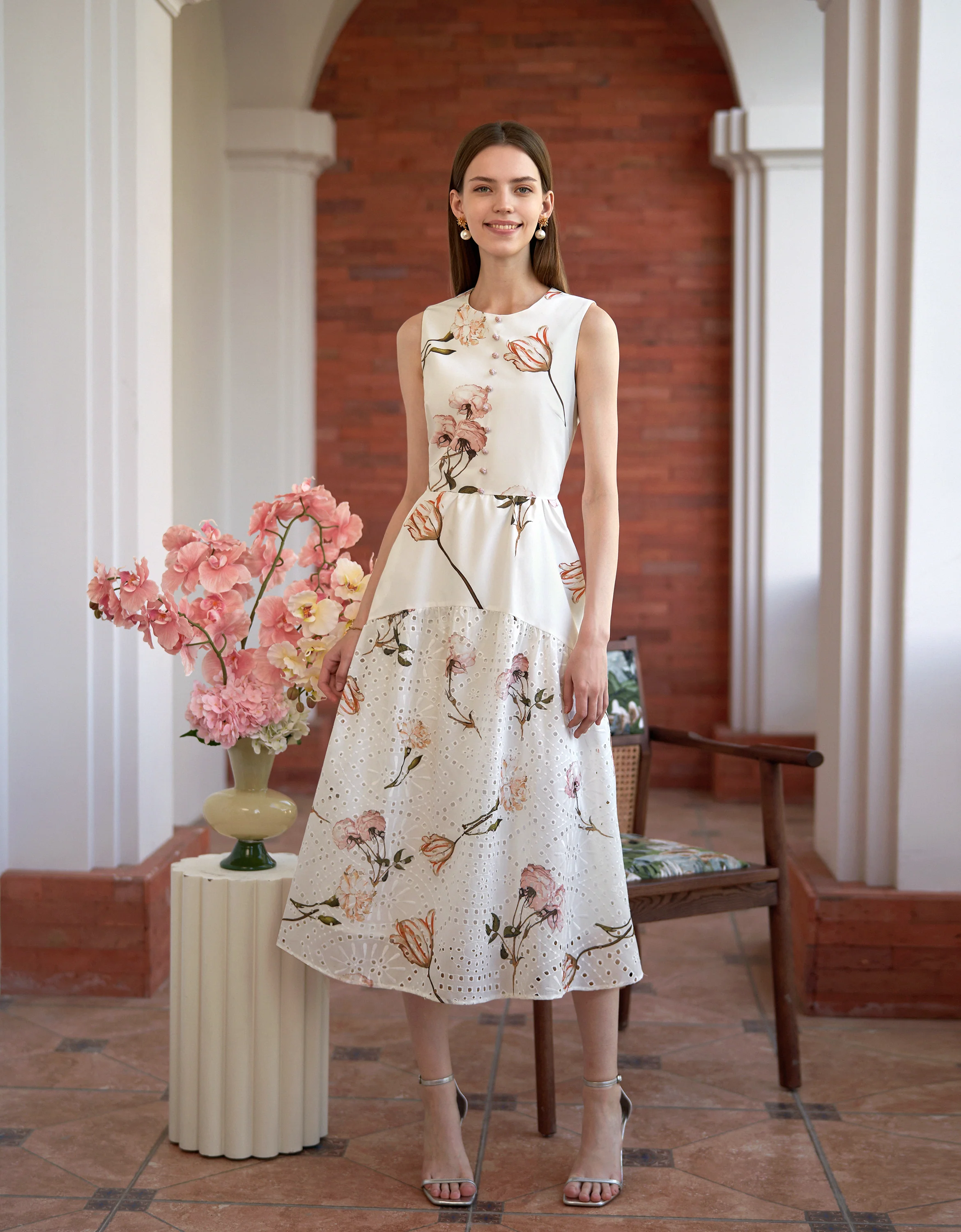 Embroidered Hem Round Neck Sleeveless Dress - Image 3