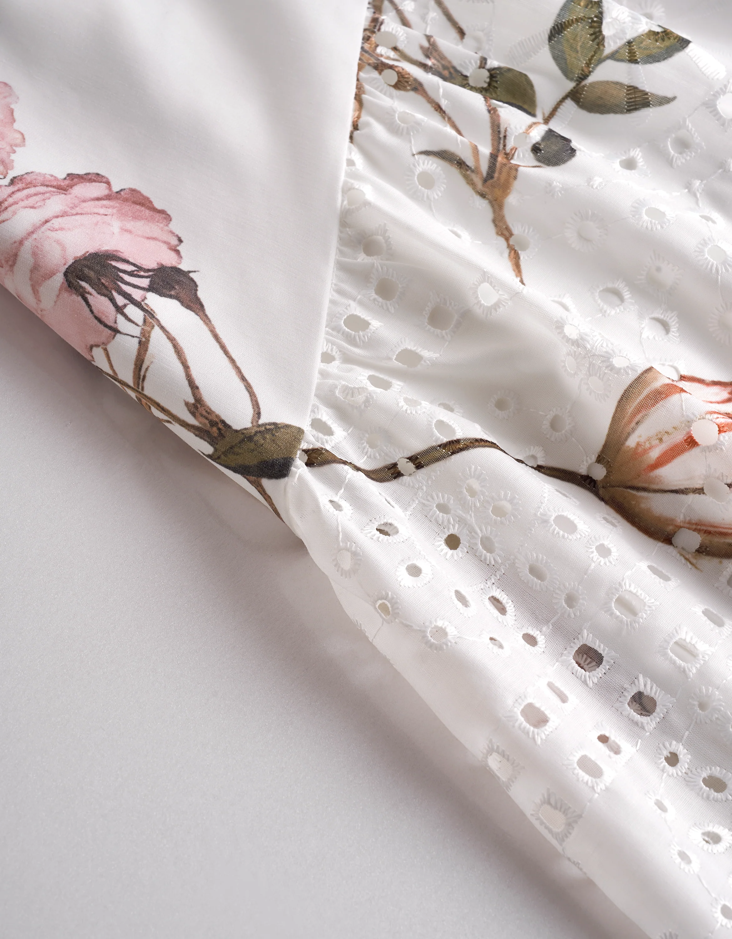 Embroidered Hem Round Neck Sleeveless Dress - Image 7