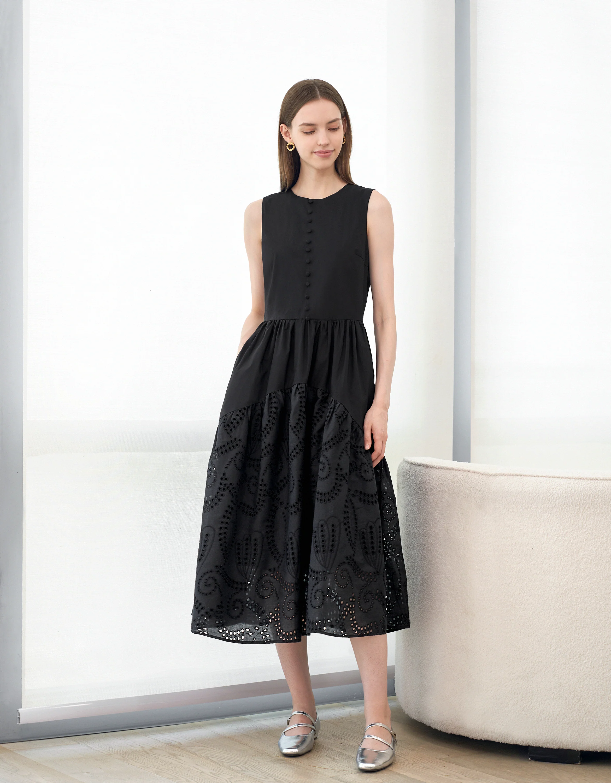 Embroidered Skirt Button Front Sleeveless Dress - Image 10