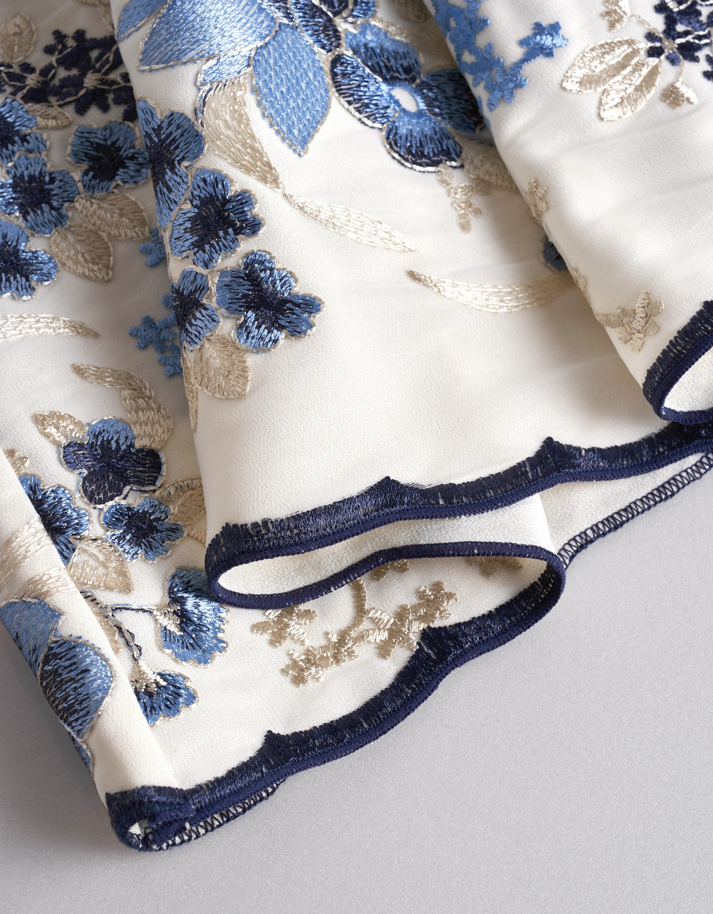Floral Embroidery Round Neck Sleeveless Dress - Image 8