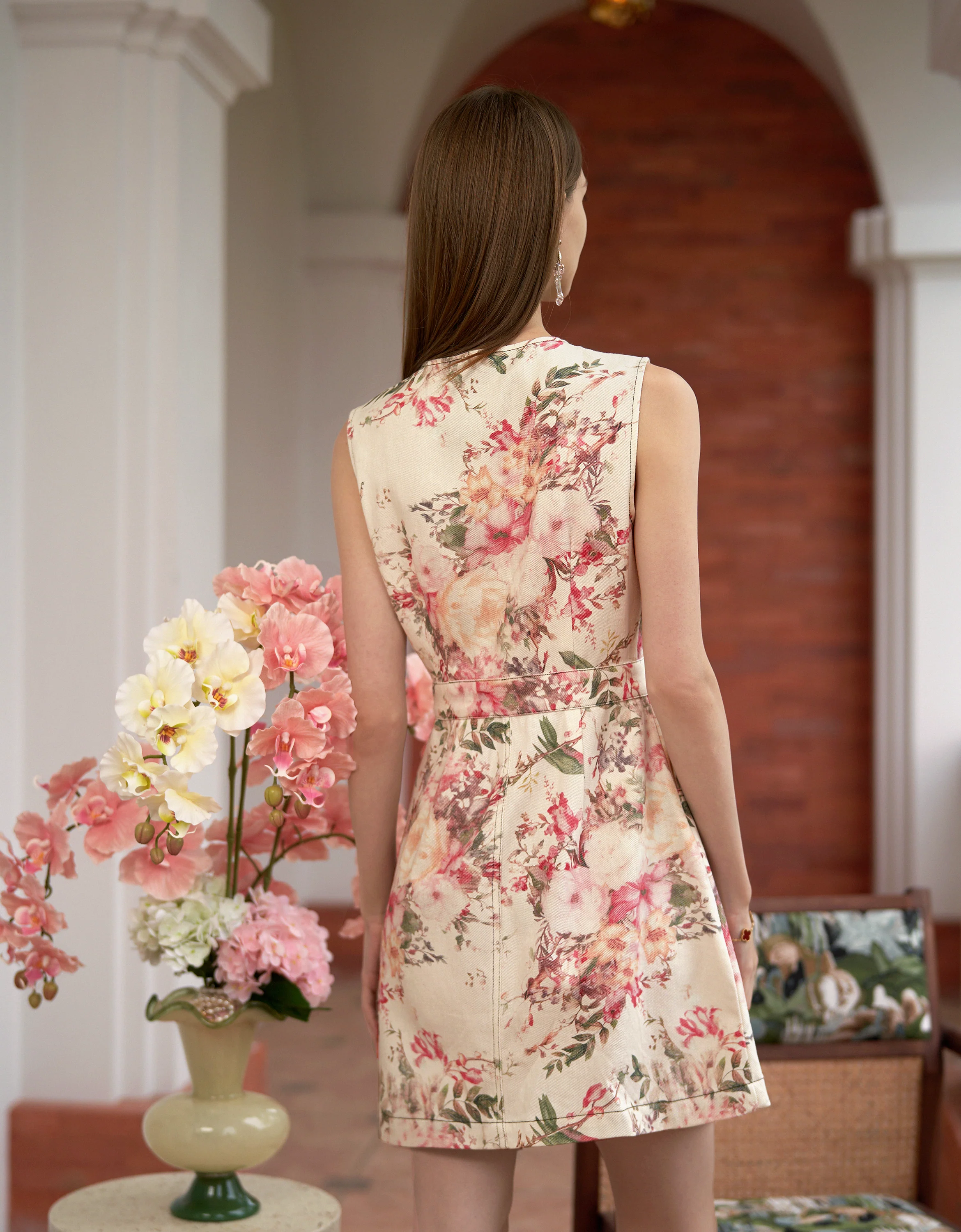 Floral Print Round Neck Sleeveless Denim Dress - Image 3