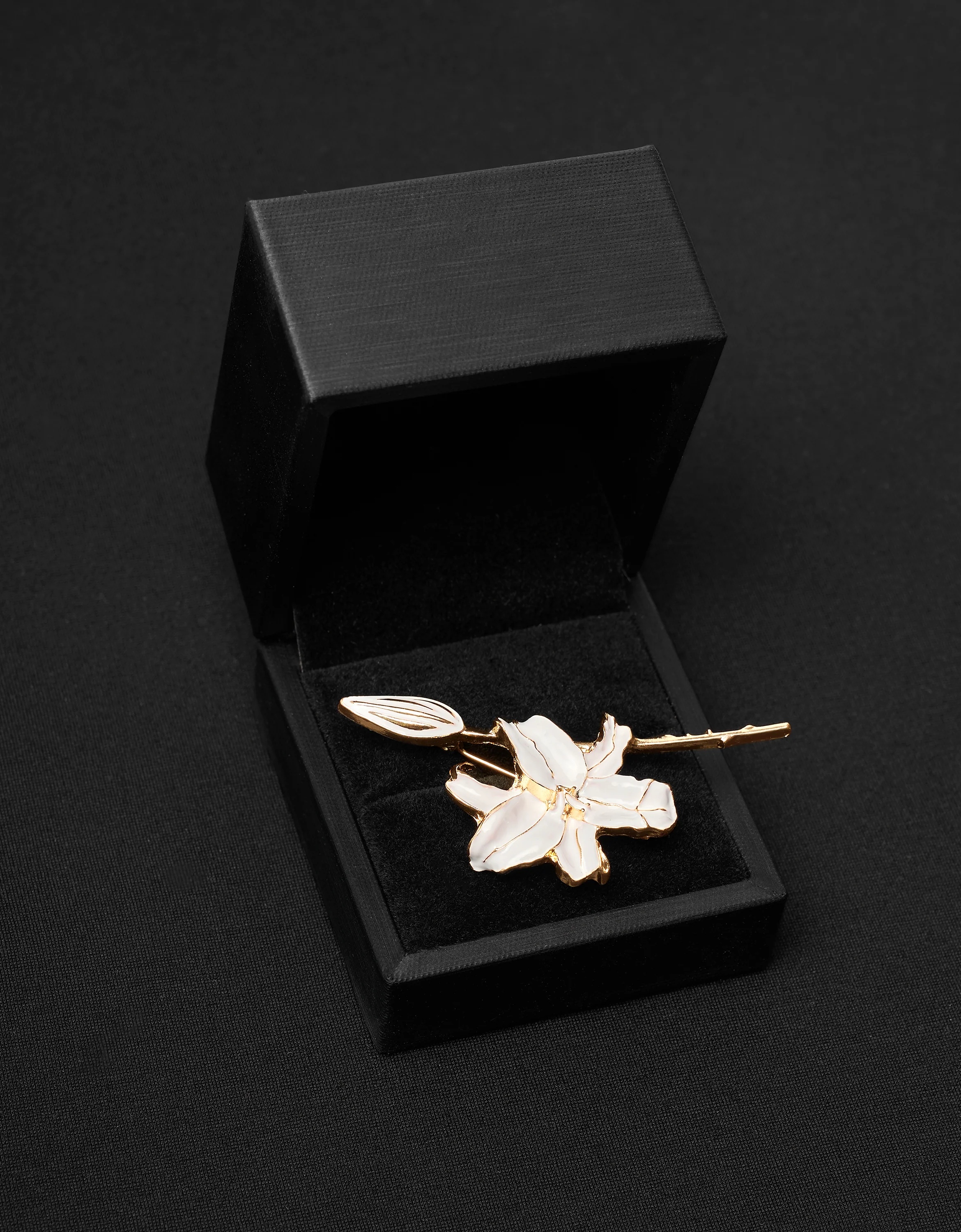 Flower Brooch - Image 3