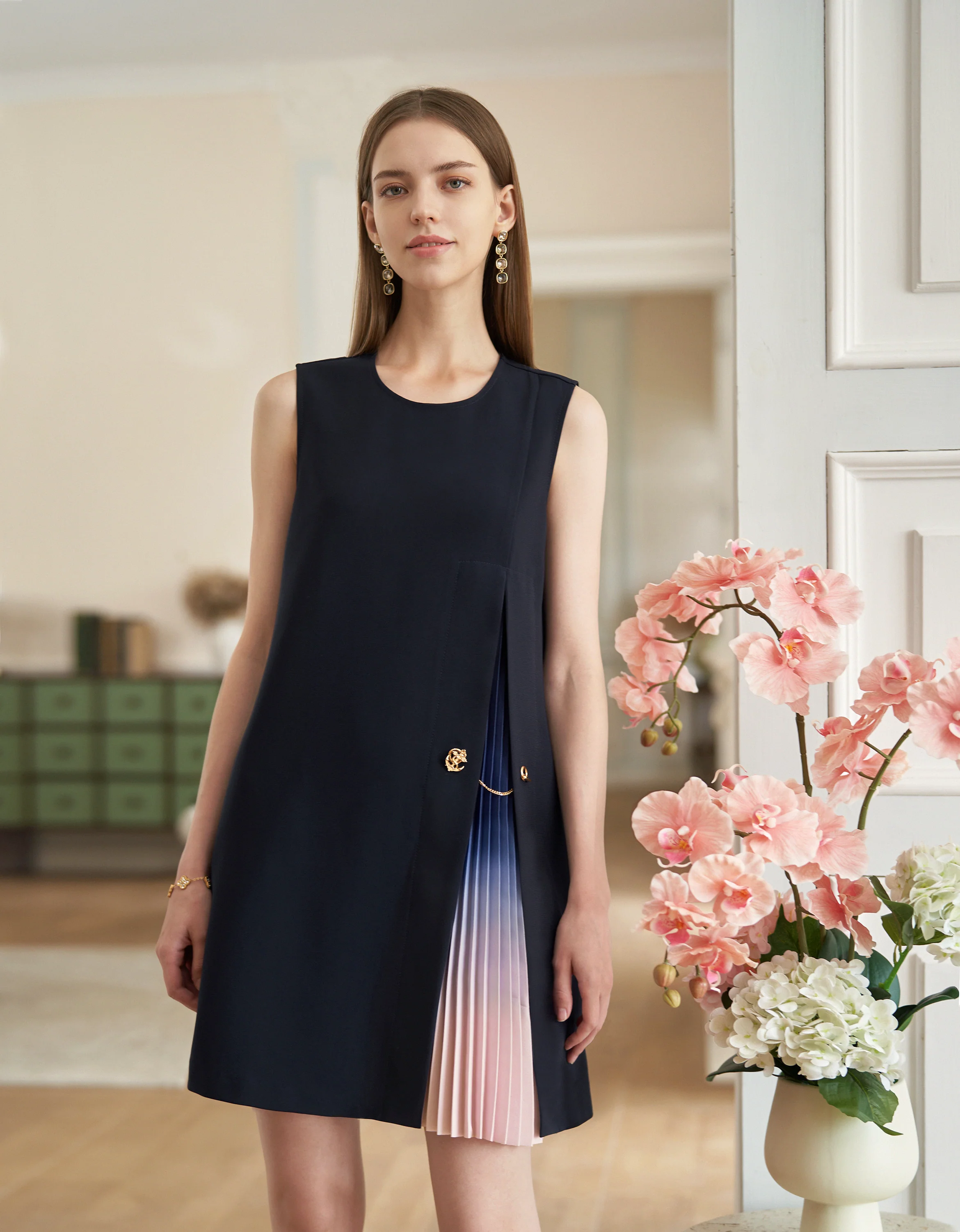 Gradient Pleated Panel Sleeveless Dress