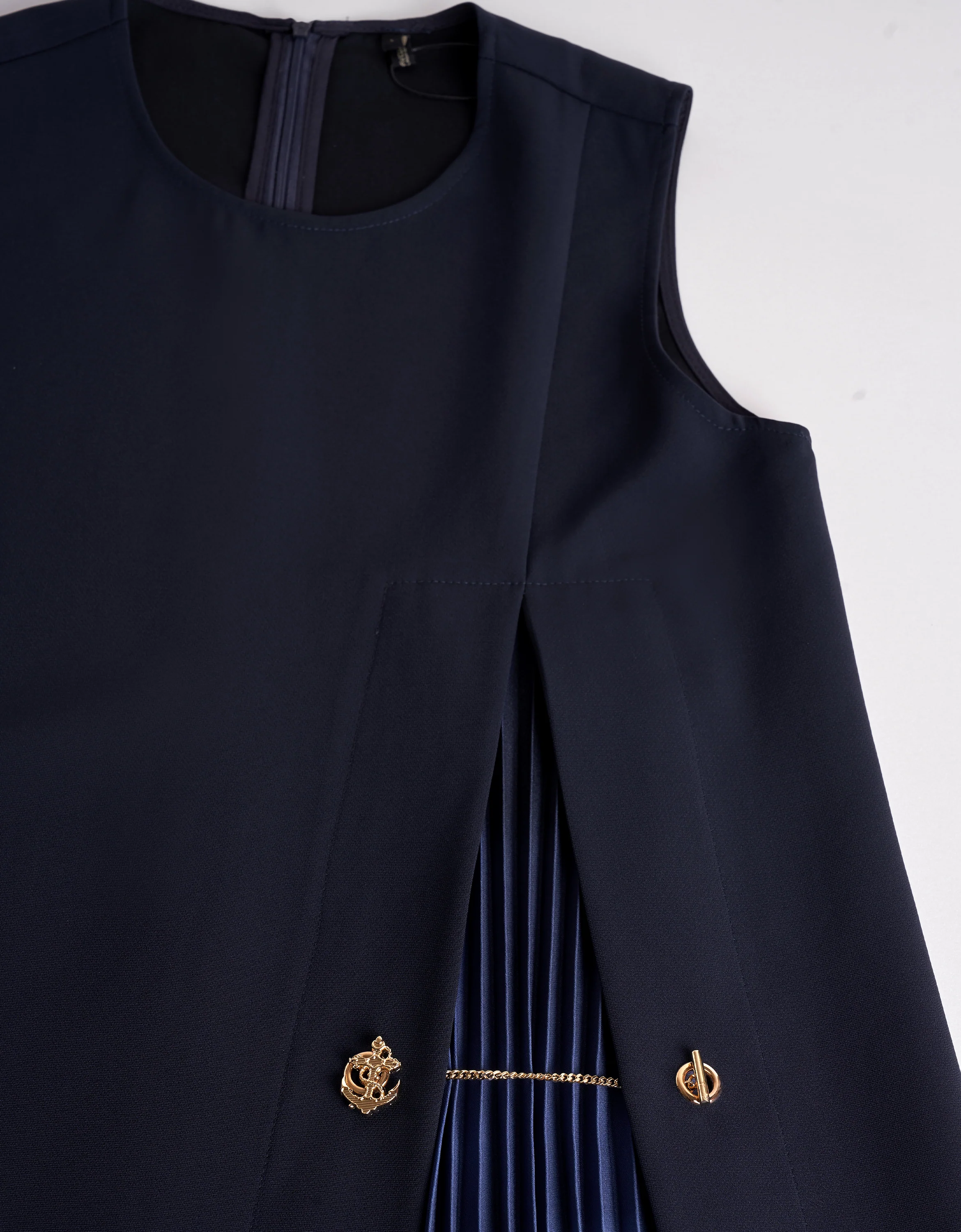 Gradient Pleated Panel Sleeveless Dress - Image 4