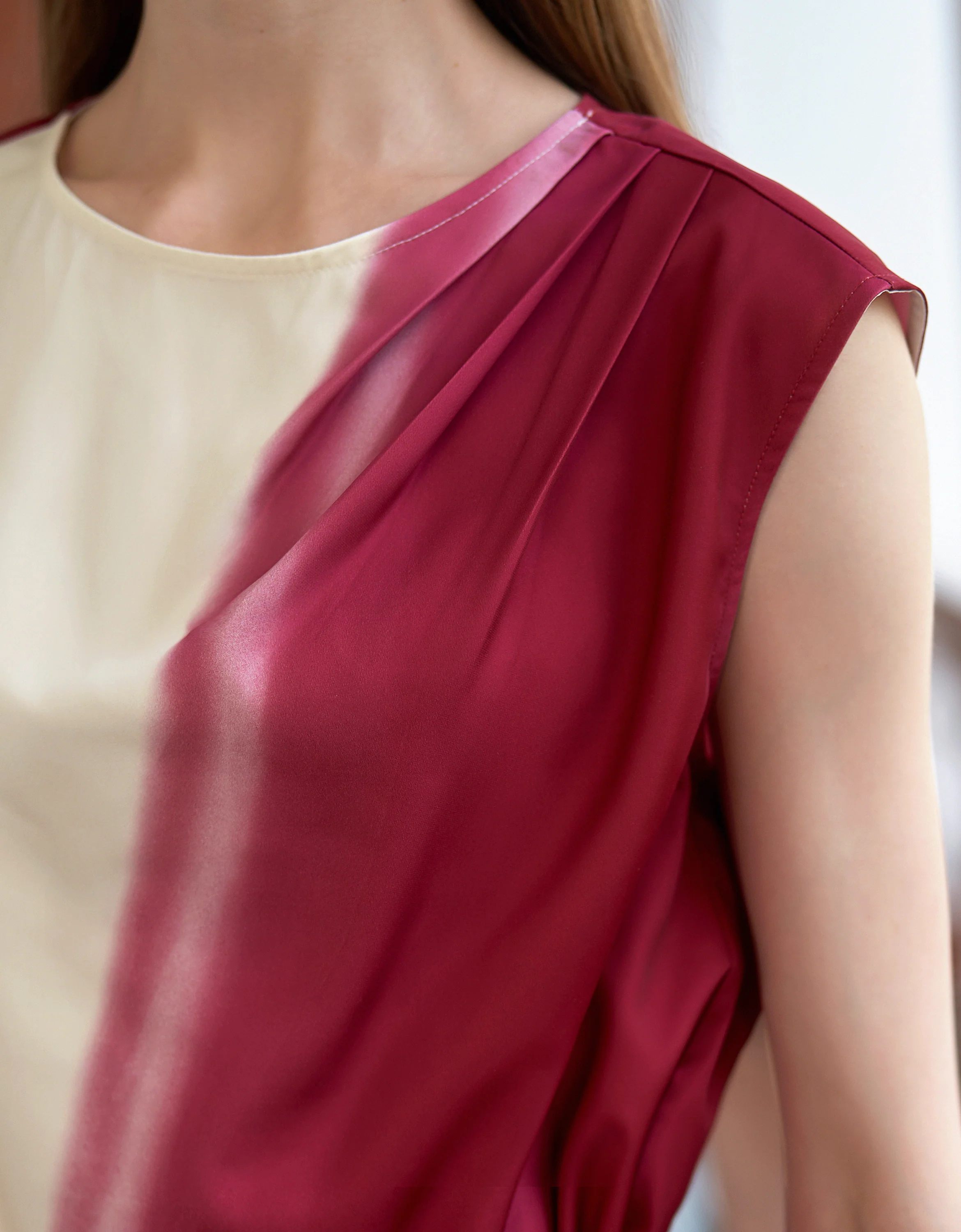 Gradient Print Round Neck Sleeveless Top - Image 4
