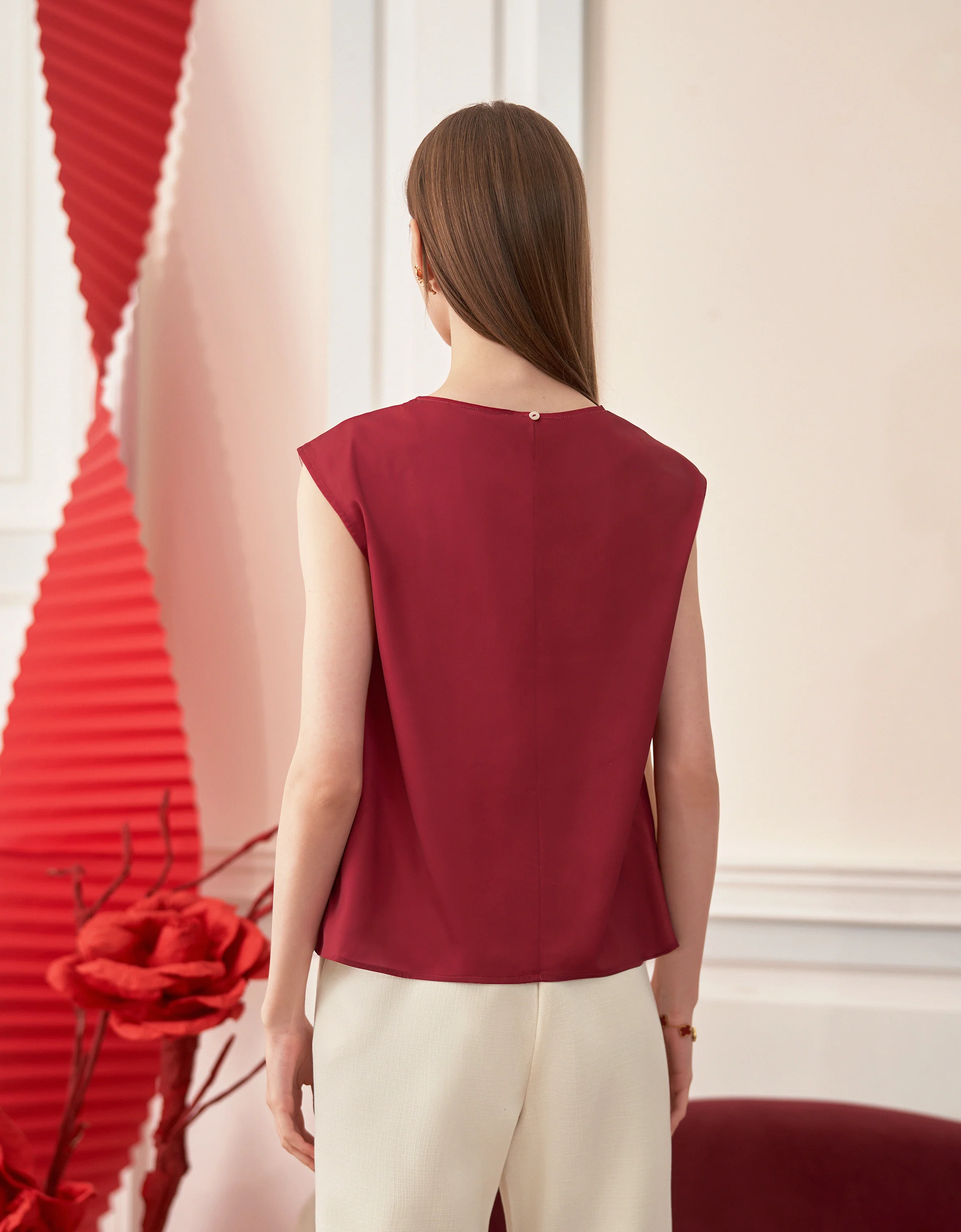 Gradient Print Round Neck Sleeveless Top - Image 6