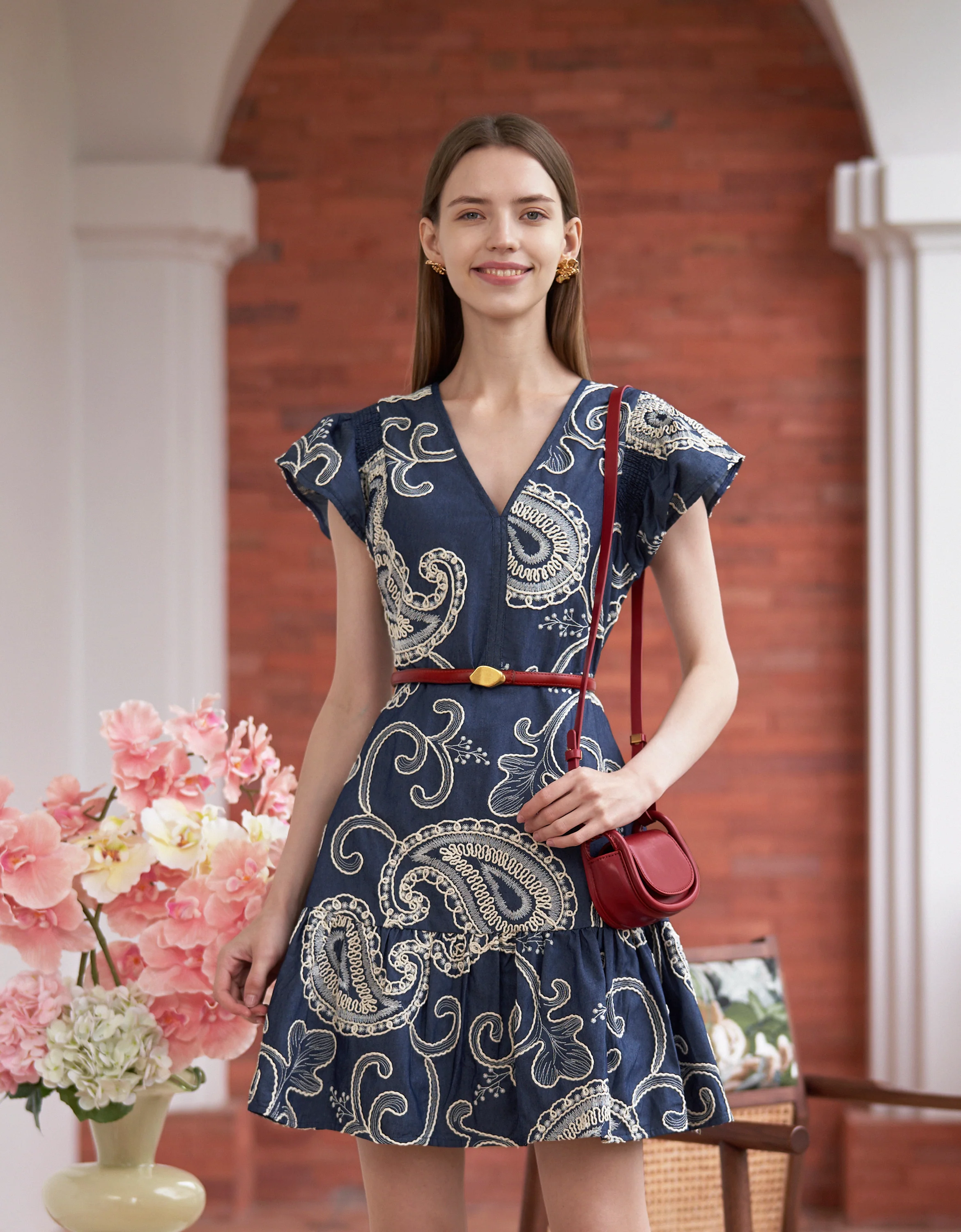 Irregular Metal Buckle Thin Leather Belt - Image 6