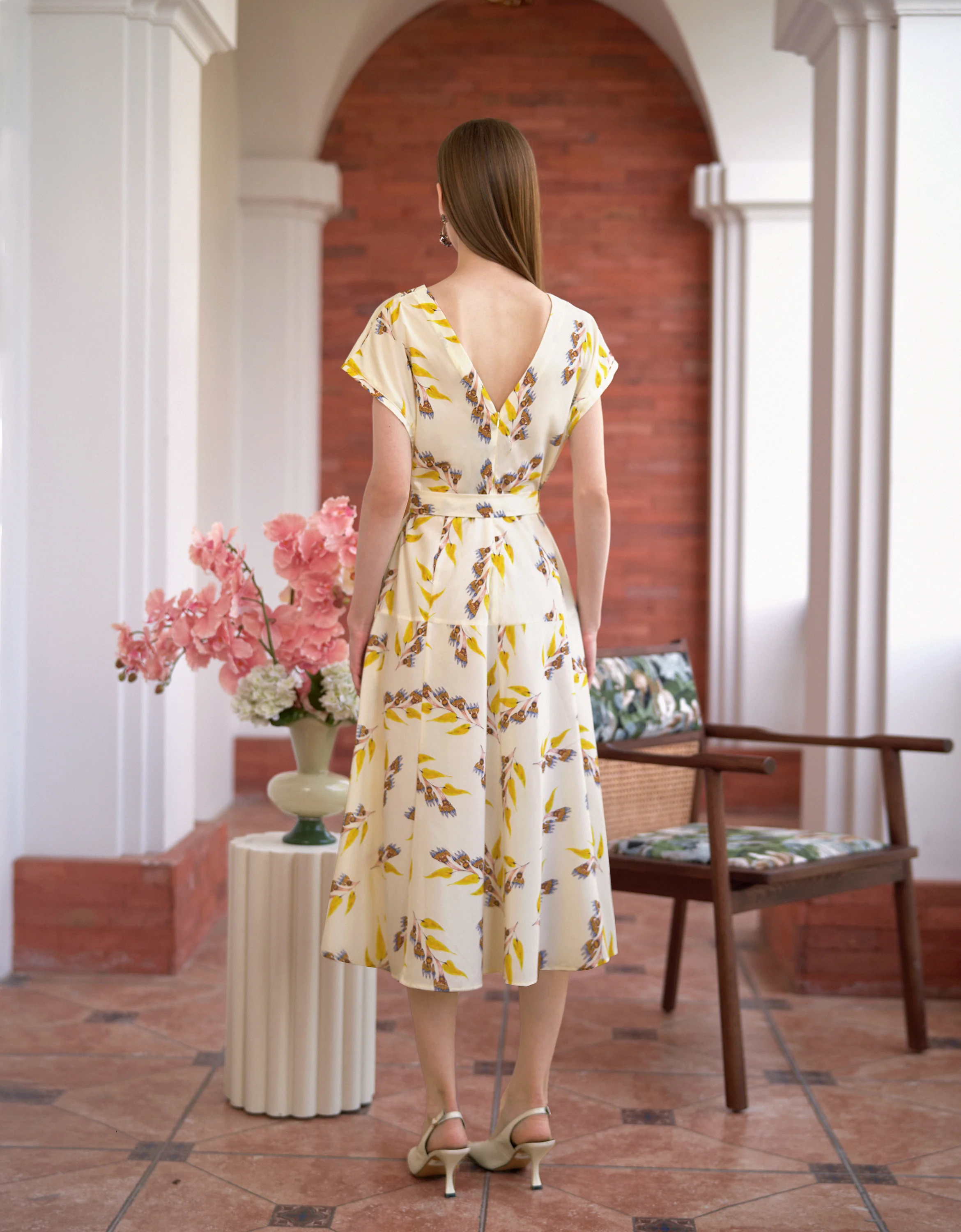 Leaf Print V-neck Midi Dress - Image 4