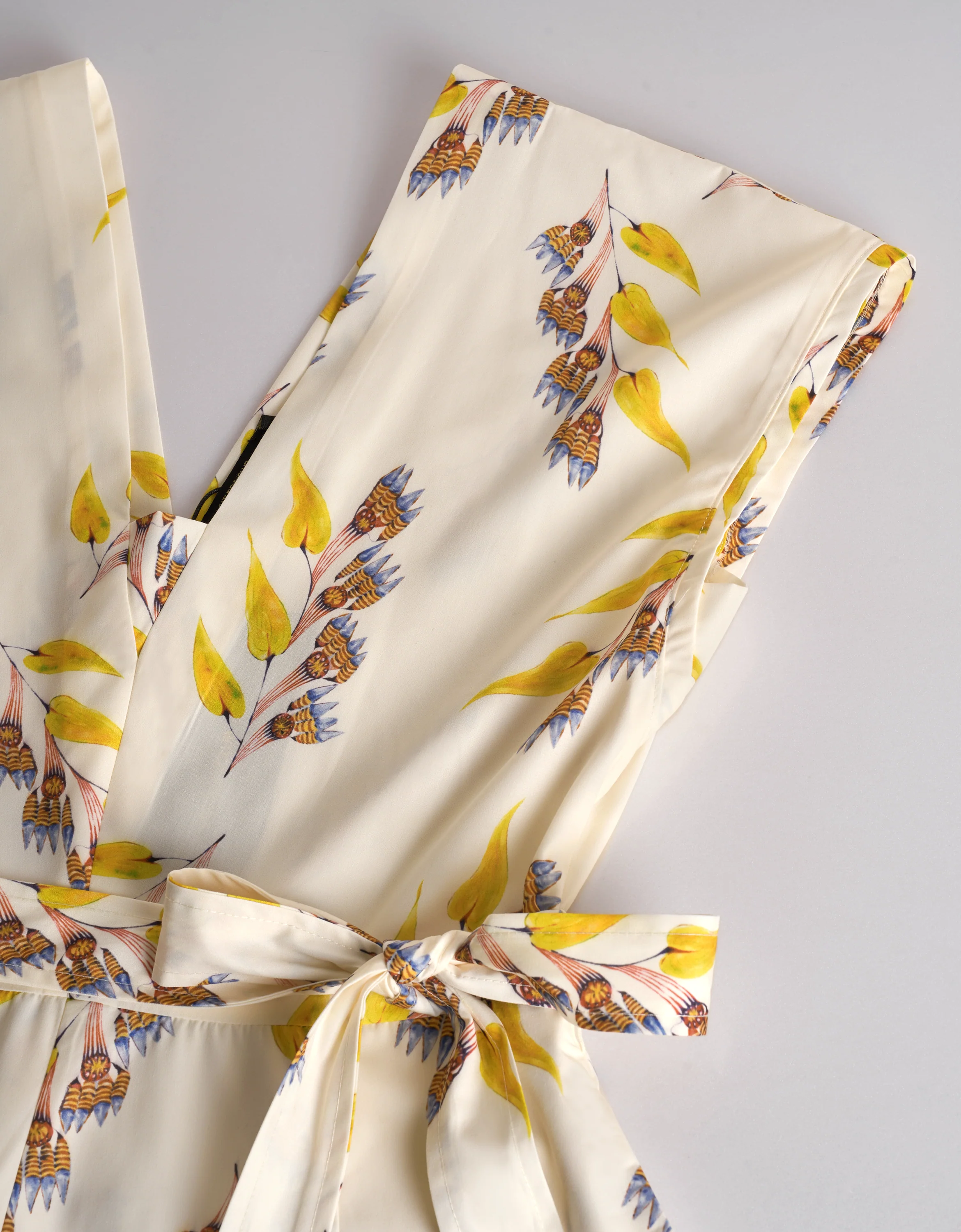 Leaf Print V-neck Midi Dress - Image 5