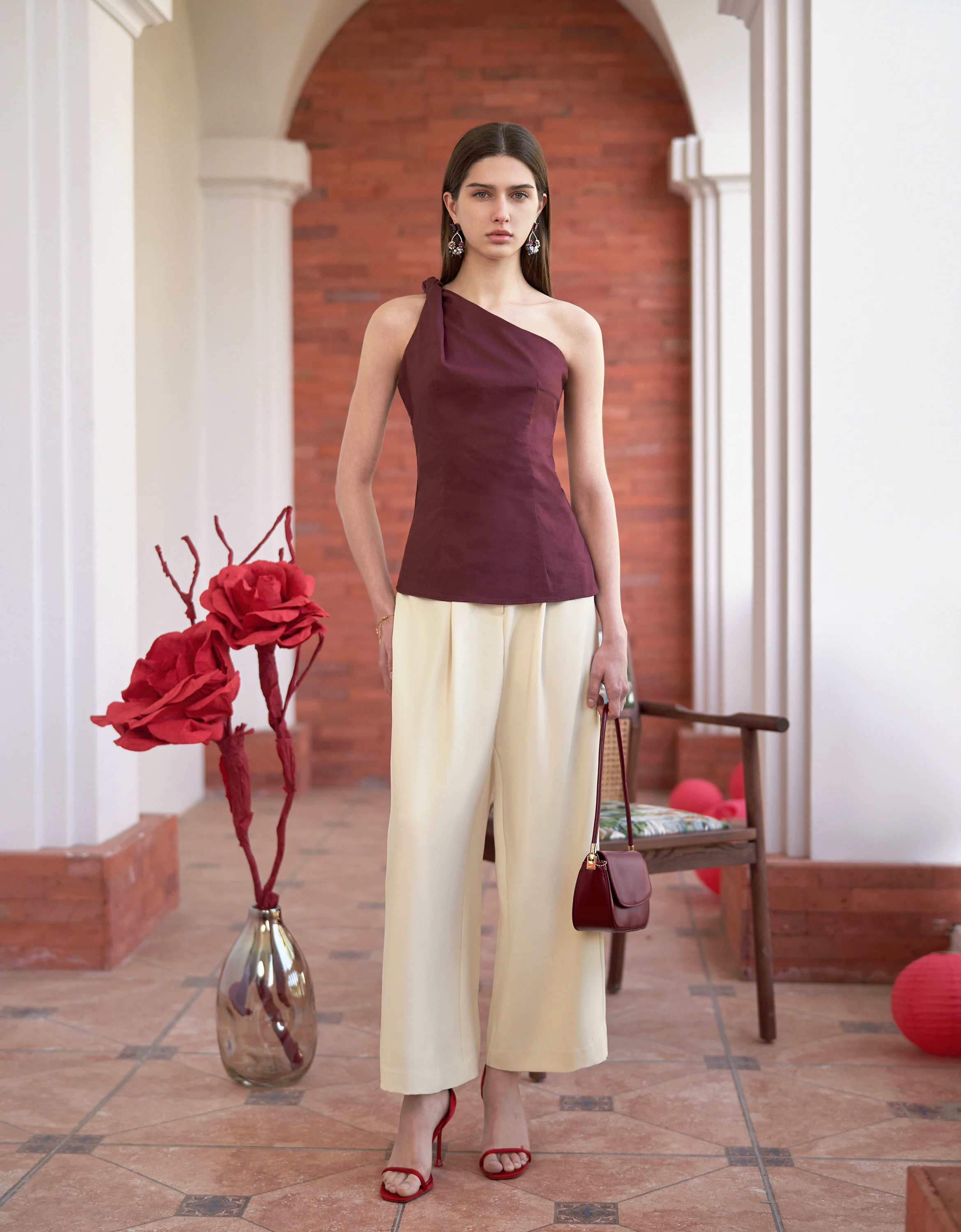 Linen-Cotton Blend Asymmetric Off-shoulder Top - Image 3