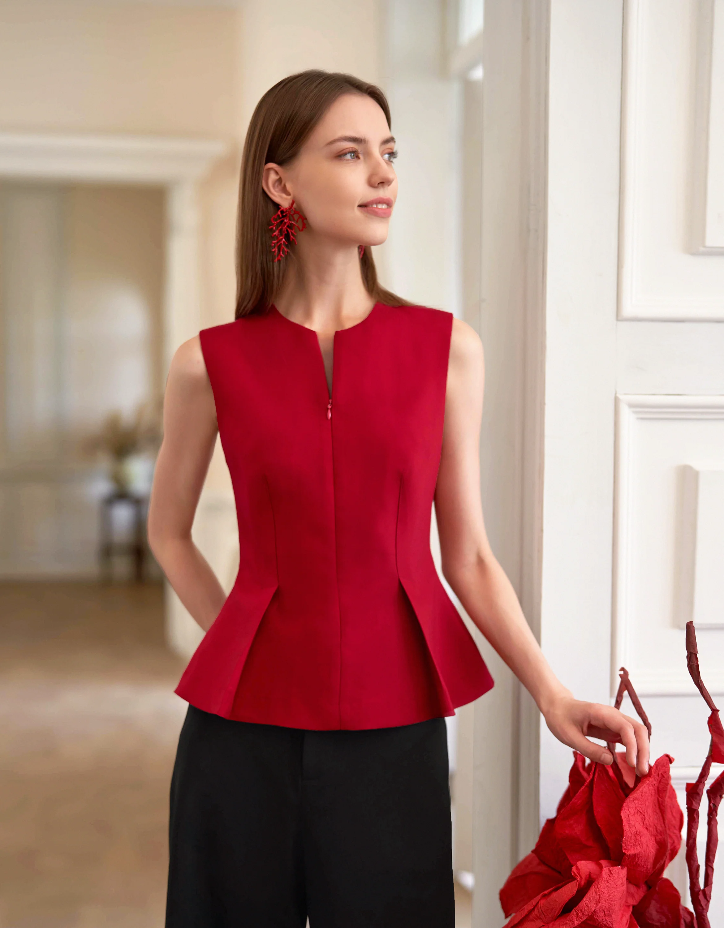 Notched Neckline Pleated Hem Sleeveless Top - Image 2