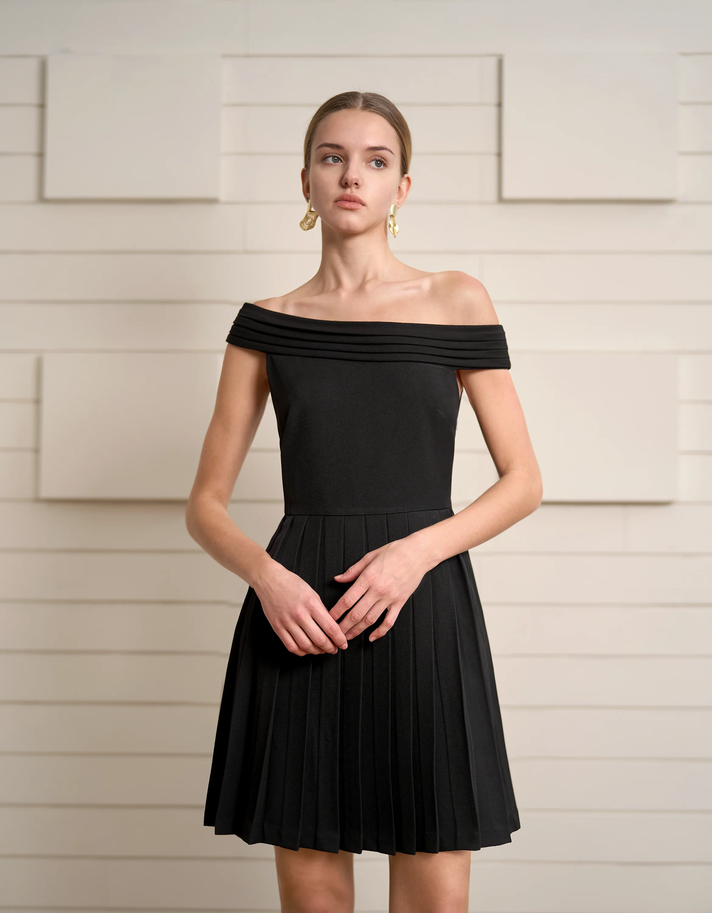 Off-shoulder Pleated Dress
