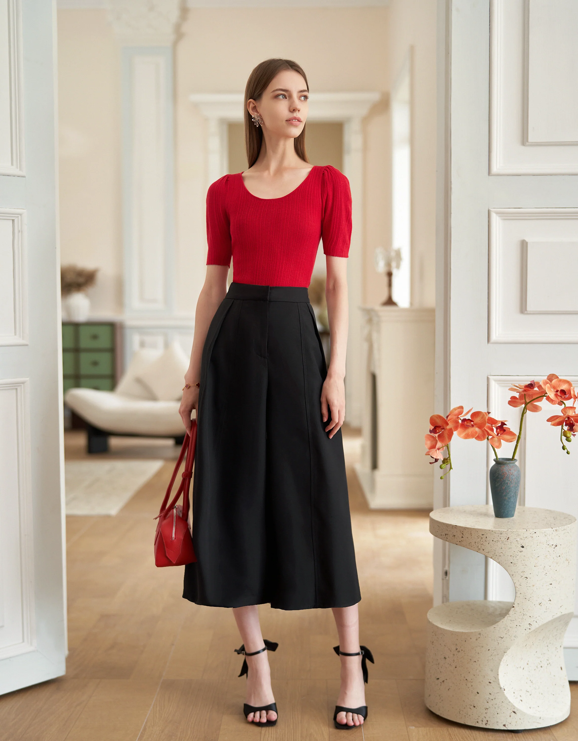 Pleated Detail Mid-rise Trousers