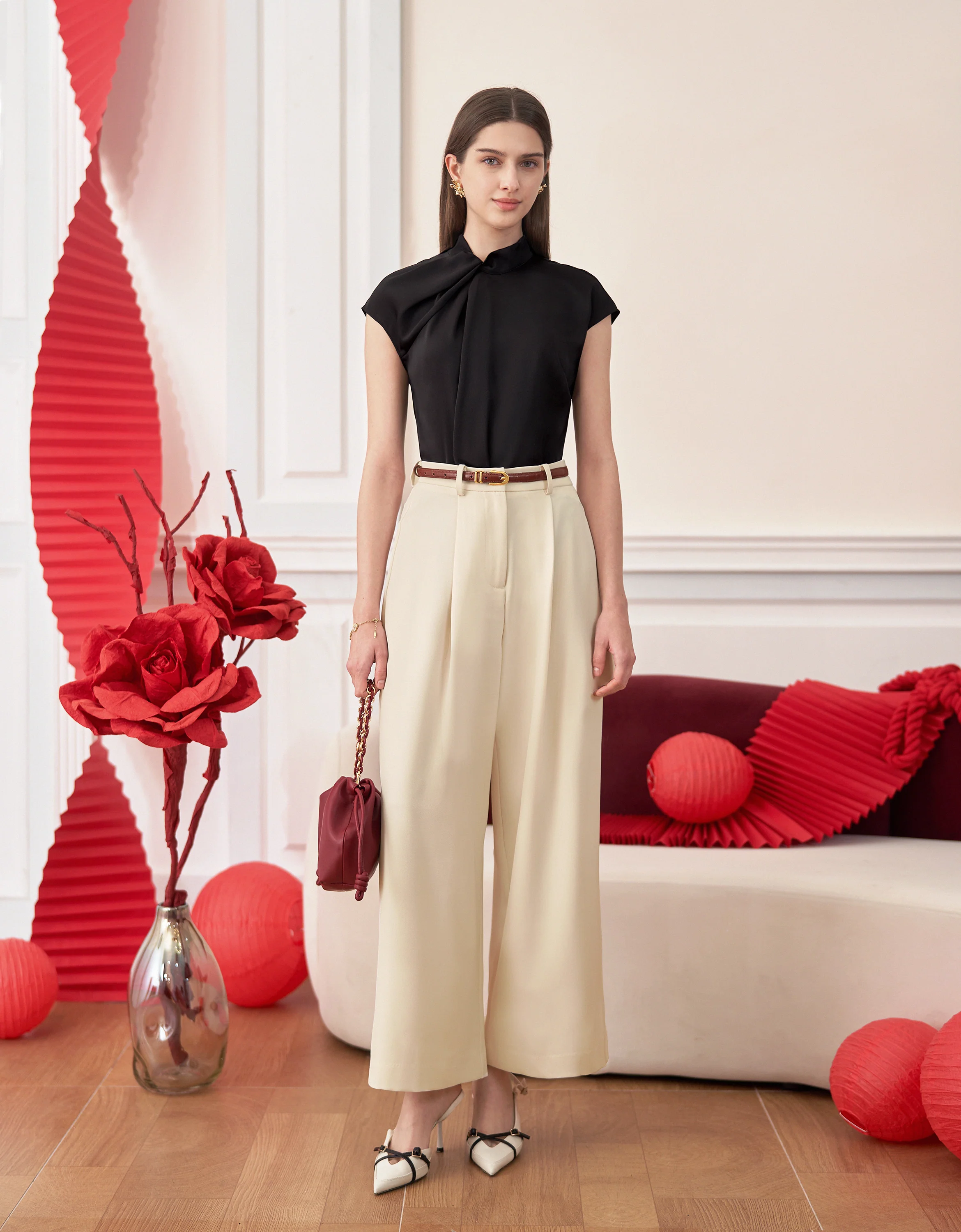 Pleated Wide-leg Pants