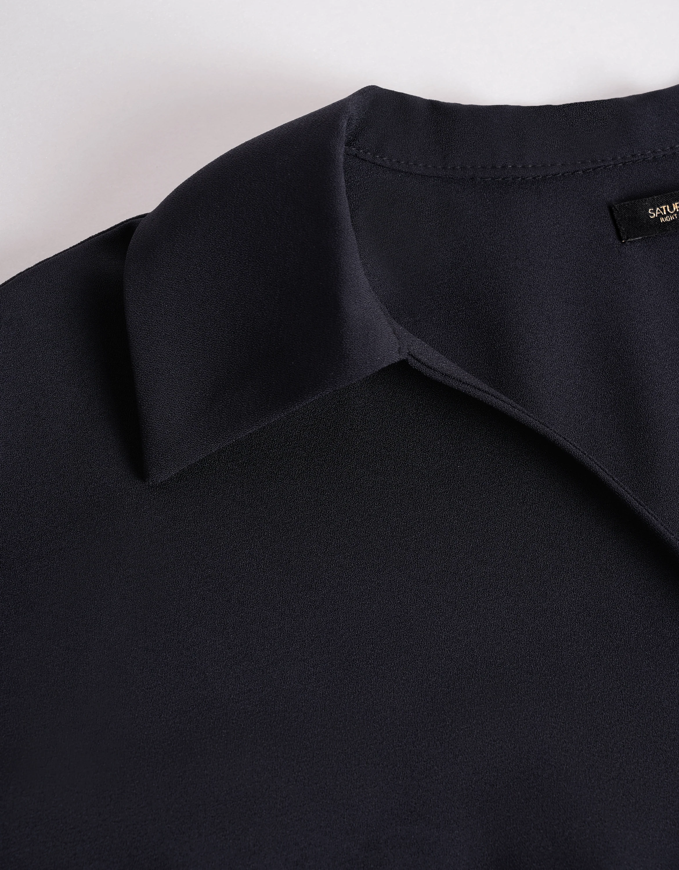 Raglan Sleeves Collared V-neck Top - Image 12