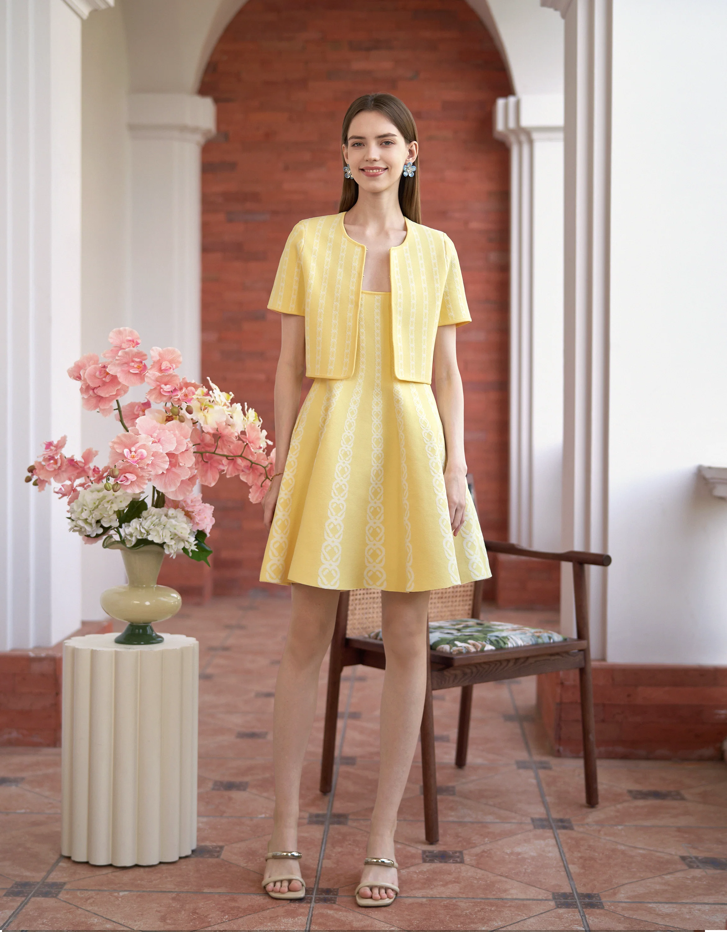 Round Neck Short Sleeve Knitted Jacket - Image 3