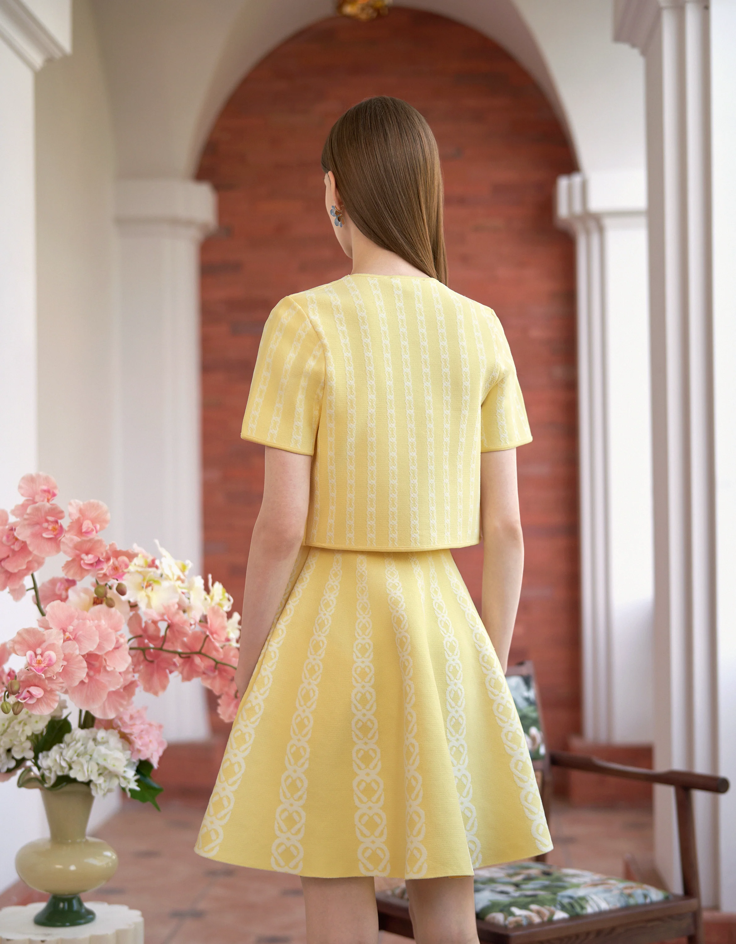 Round Neck Short Sleeve Knitted Jacket - Image 4