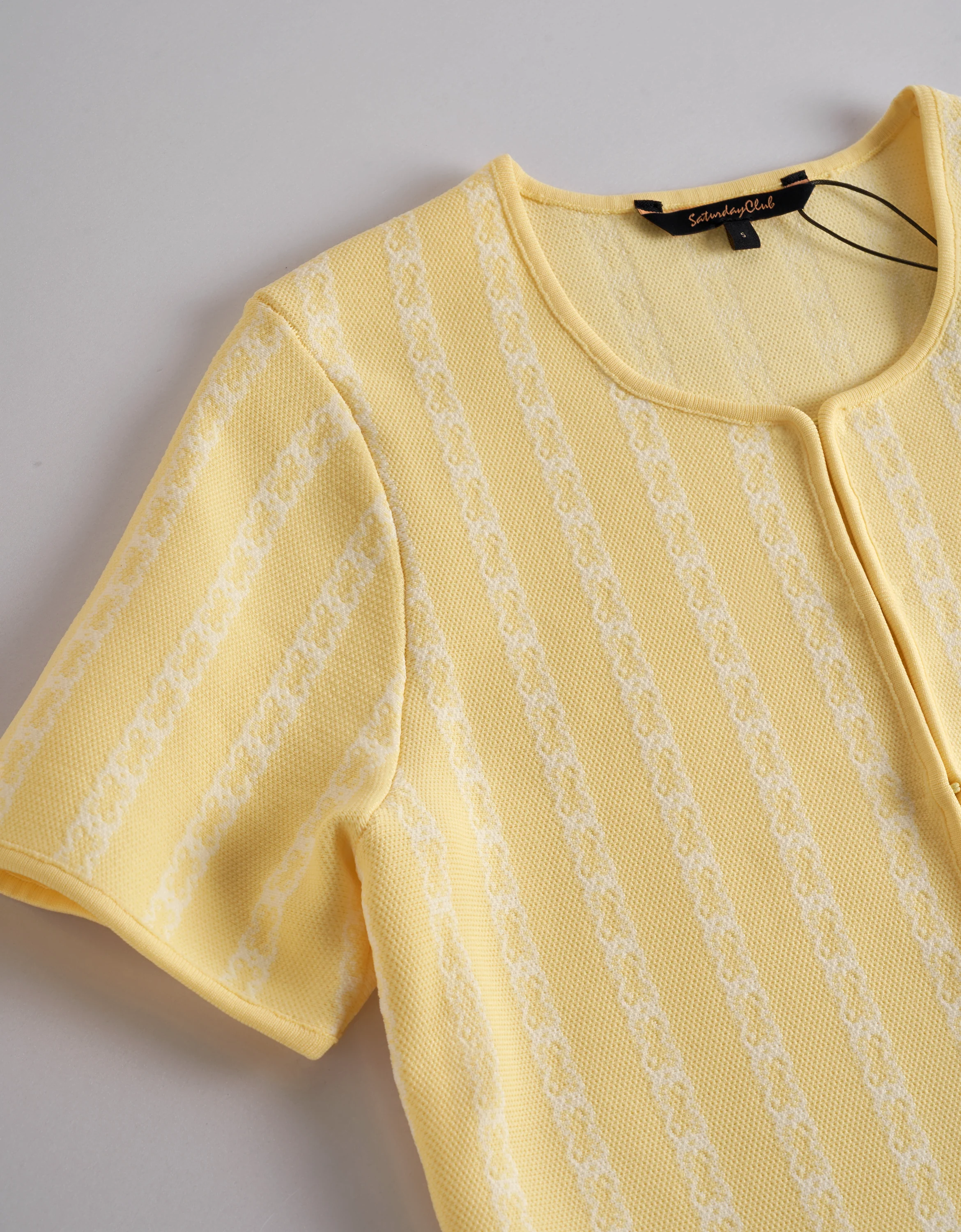 Round Neck Short Sleeve Knitted Jacket - Image 6