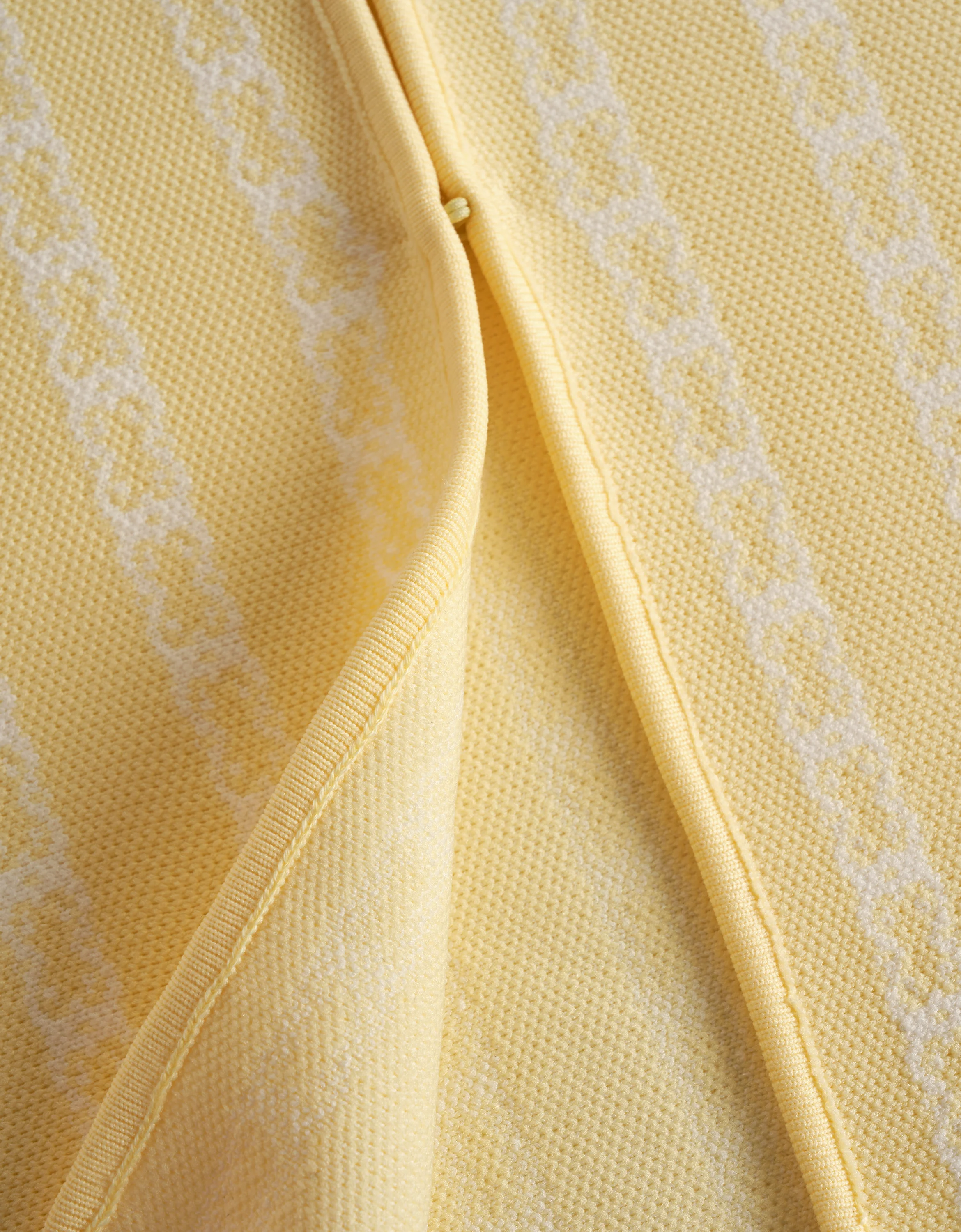 Round Neck Short Sleeve Knitted Jacket - Image 7