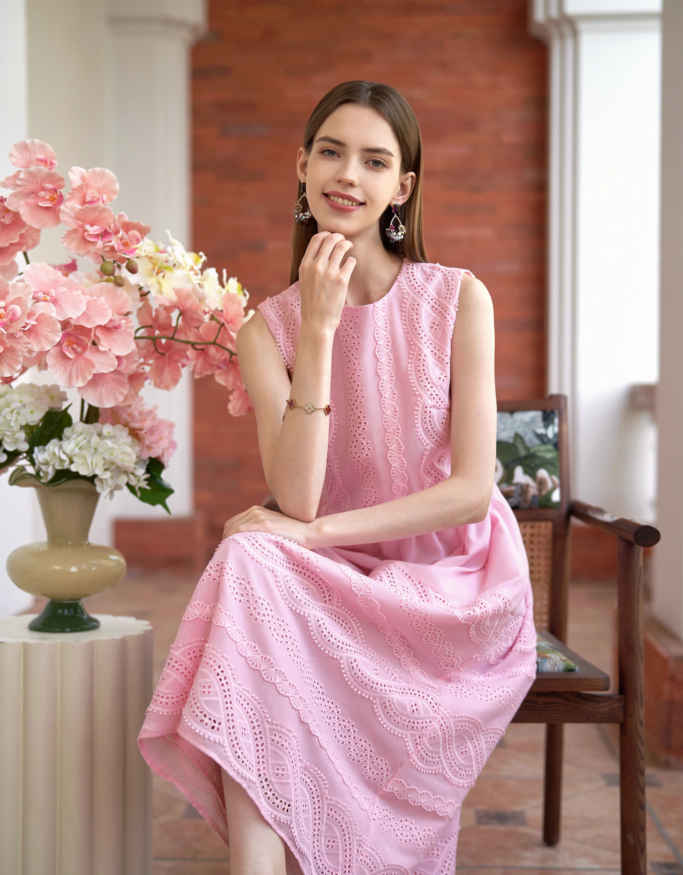 Round Neck Sleeveless Embroidered Midi Dress - Image 5