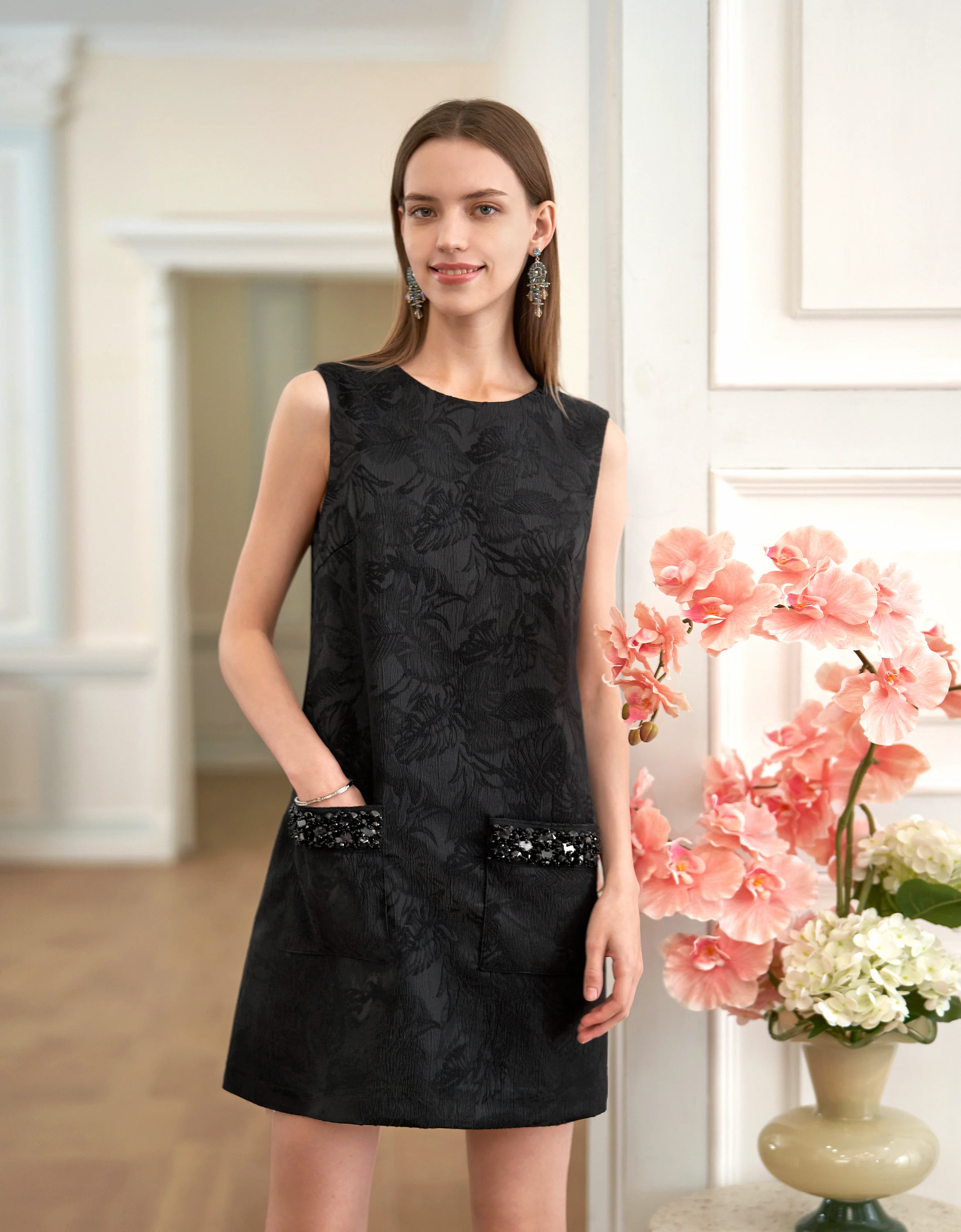 Round Neck Sleeveless Jacquard Dress - Image 2