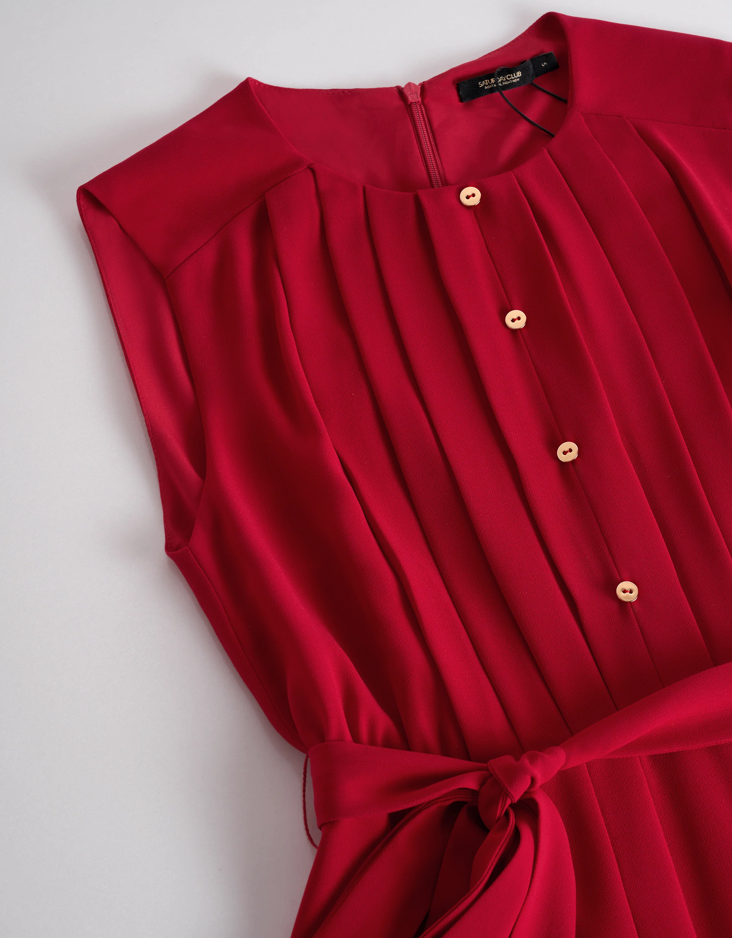 Round Neck Sleeveless Pleated Dress - Image 4