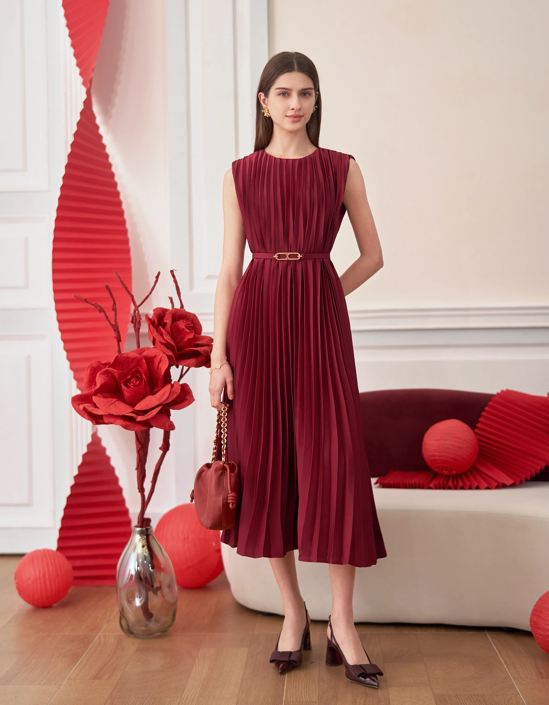 Round Neck Sleeveless Pleated Dress - Image 4