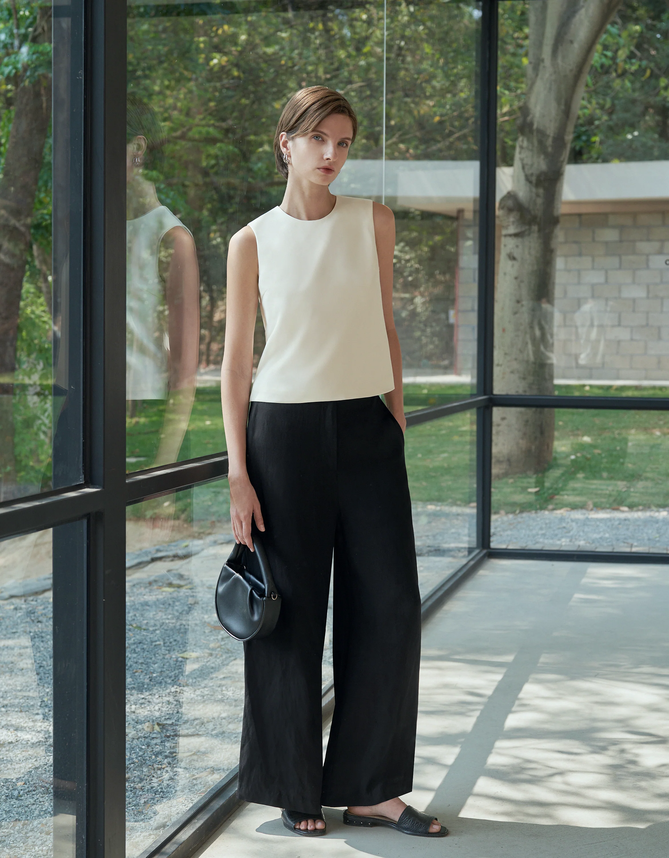 Round Neck Sleeveless Top - Image 19