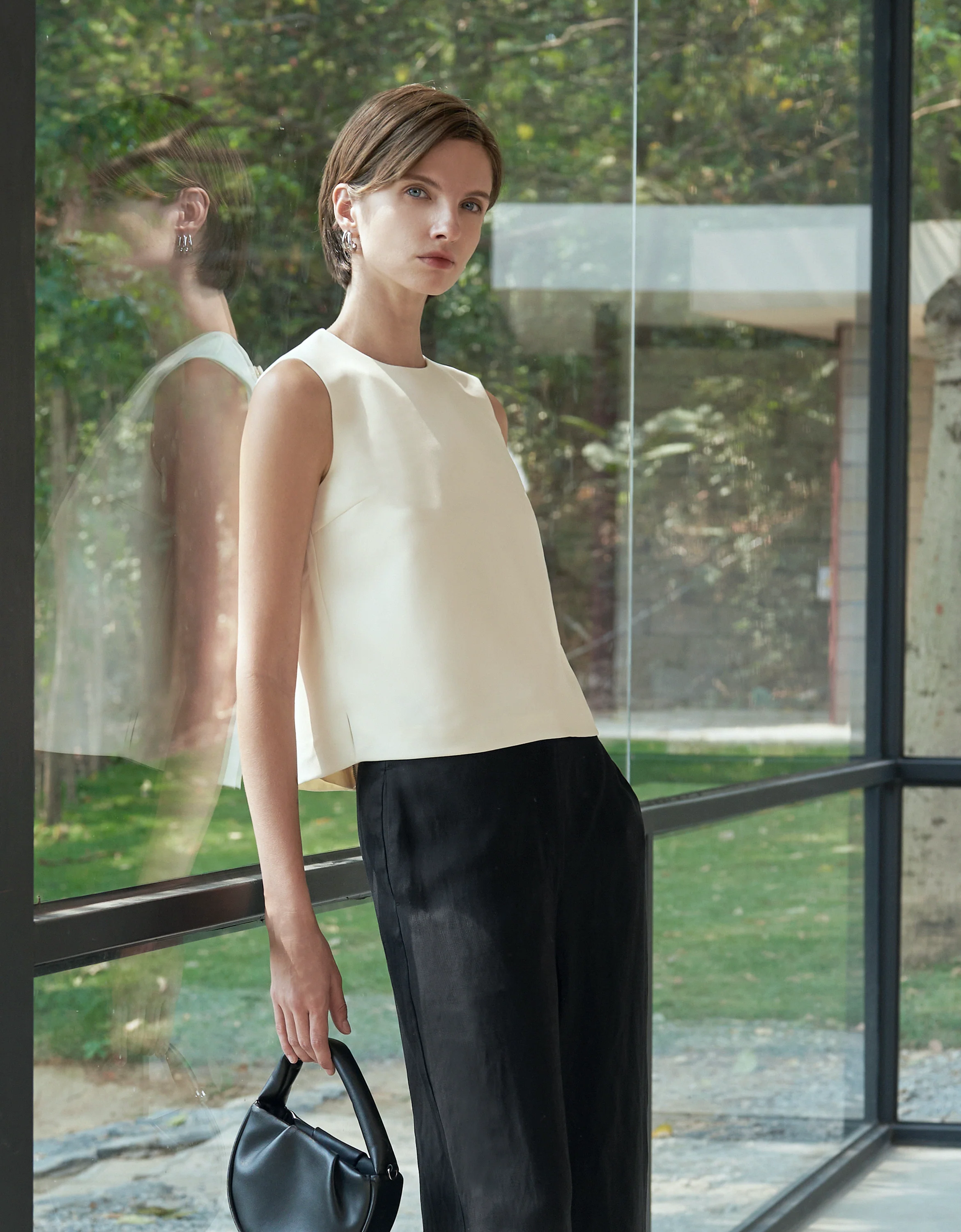 Round Neck Sleeveless Top - Image 20