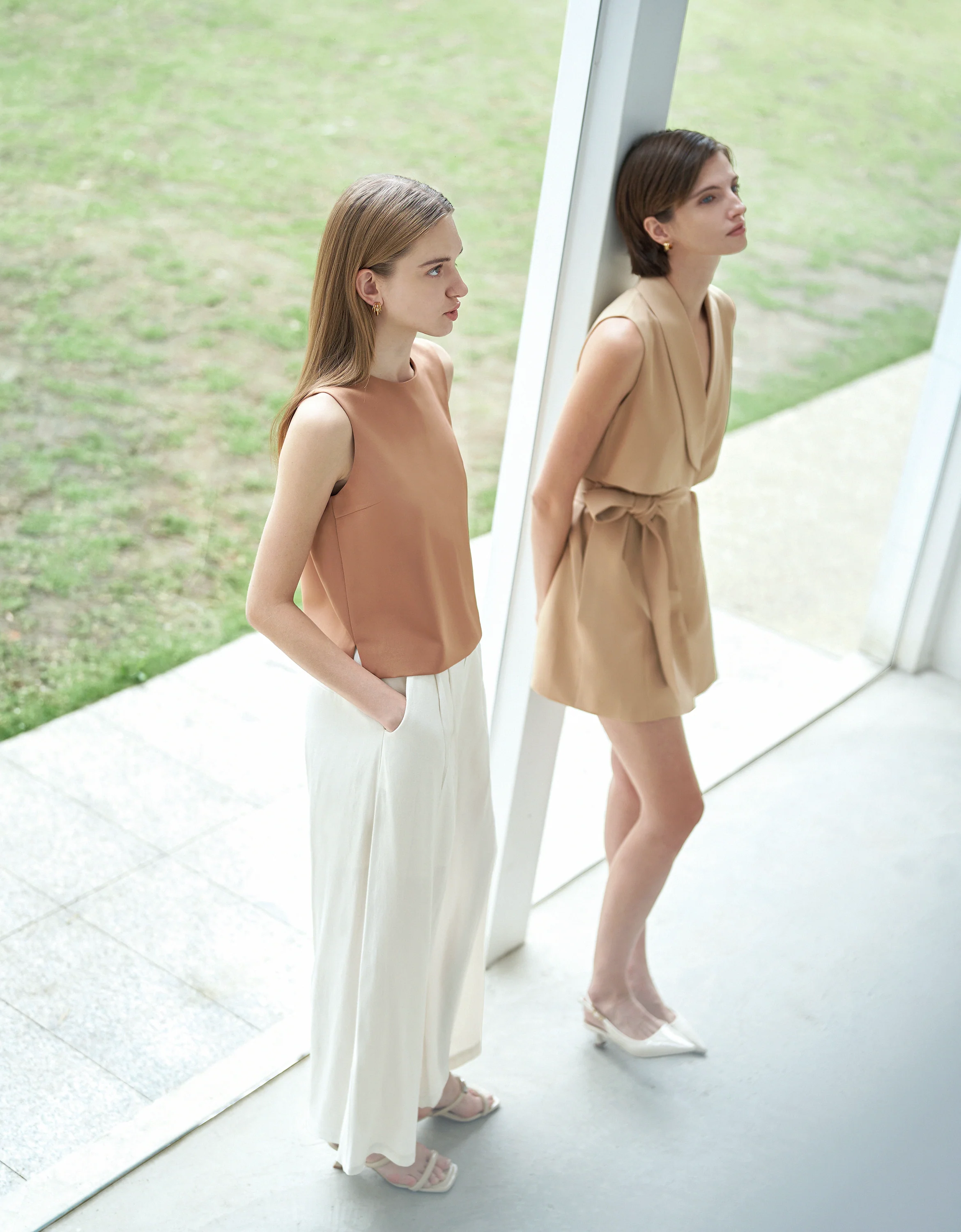 Round Neck Sleeveless Top - Image 32
