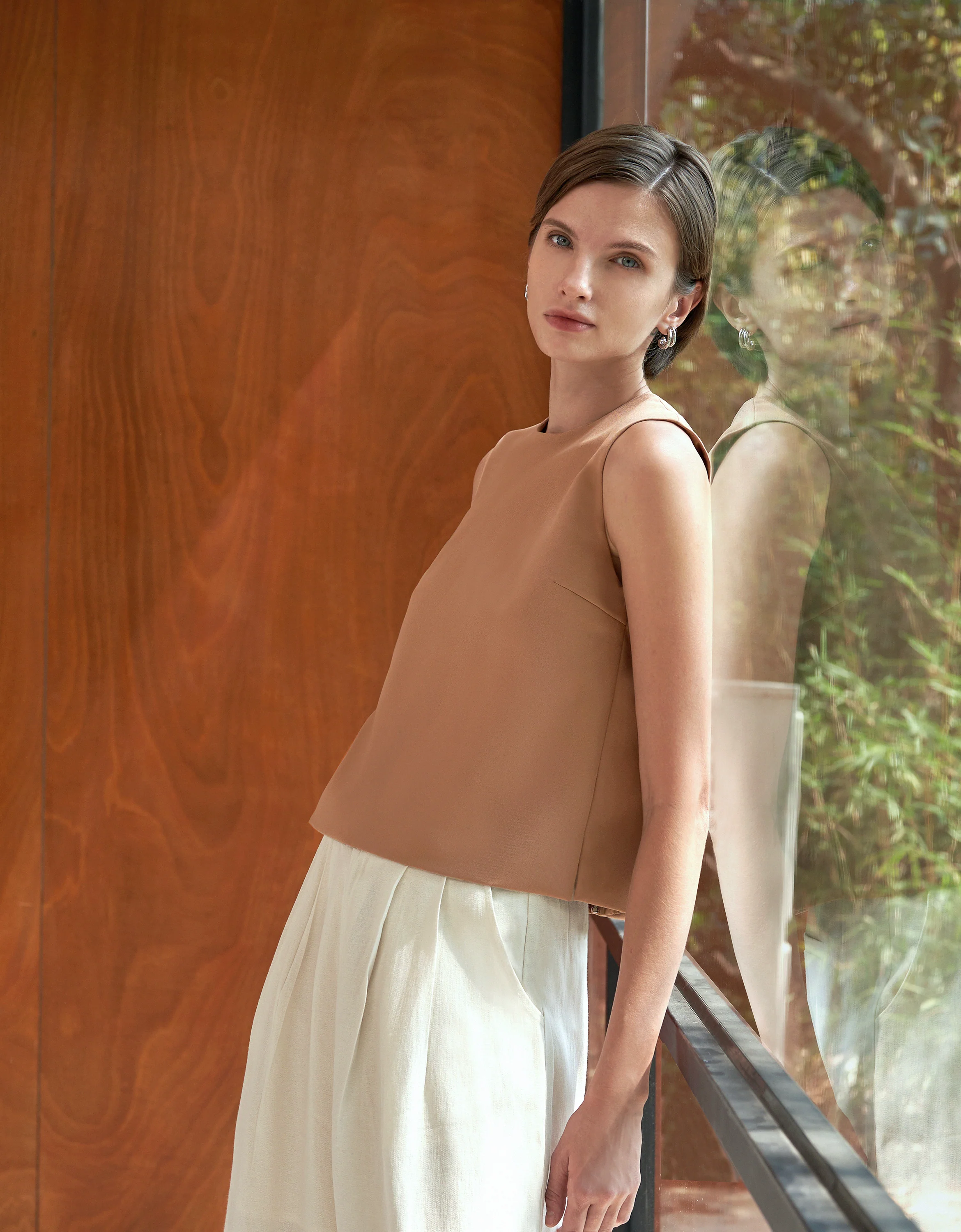 Round Neck Sleeveless Top - Image 35