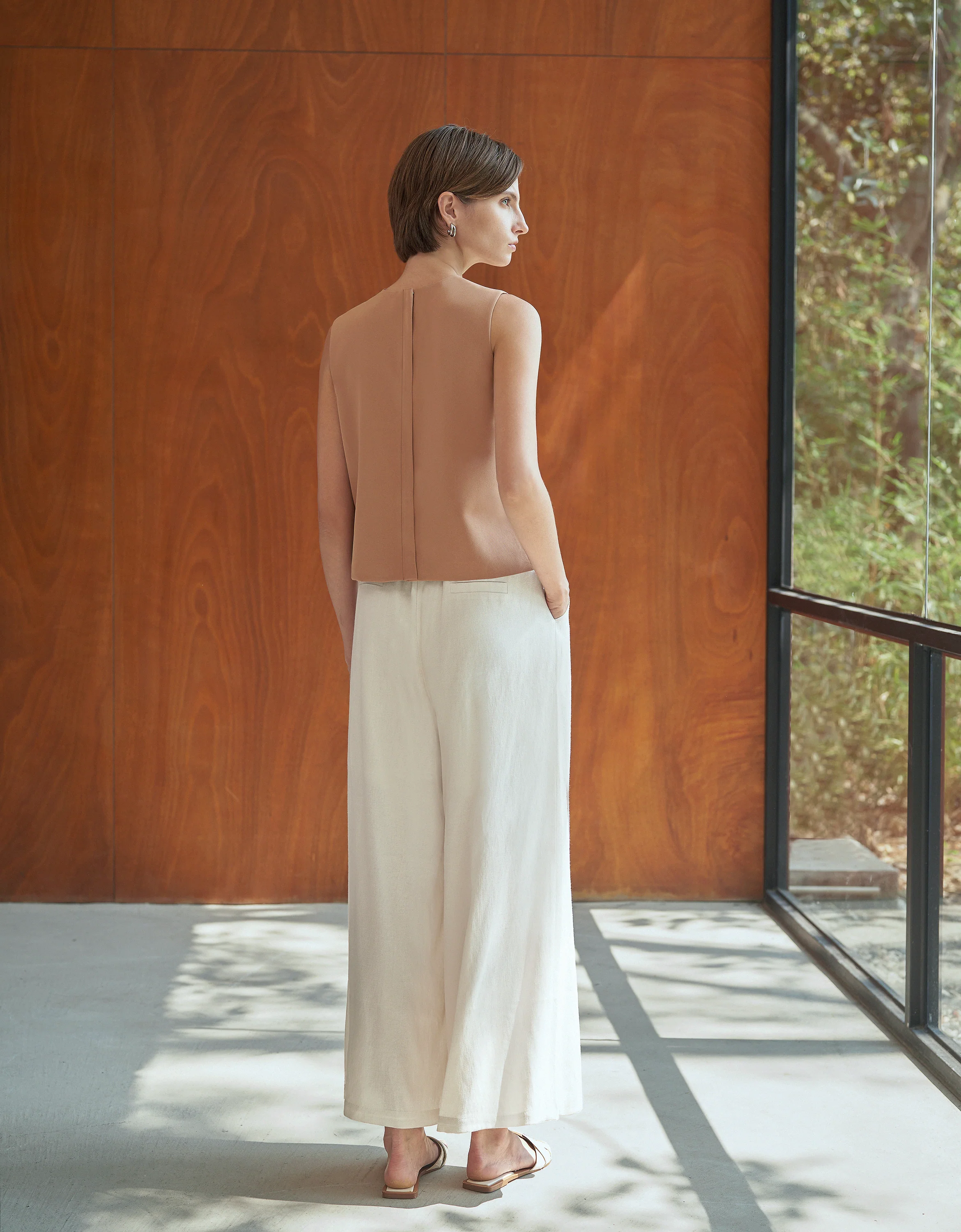 Round Neck Sleeveless Top - Image 36