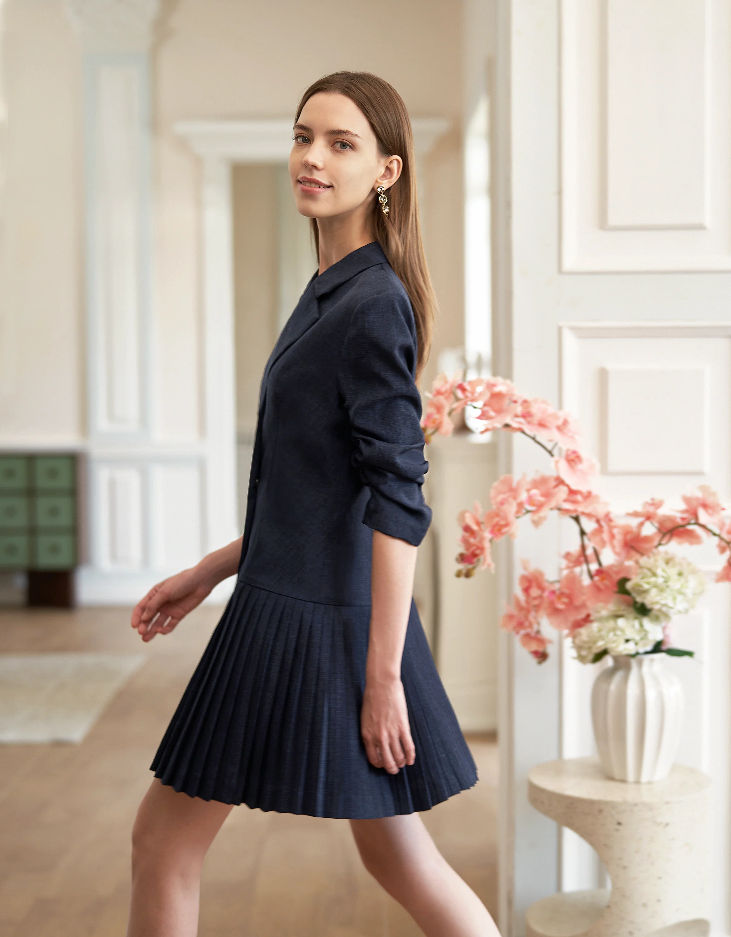 Ruched Sleeves Pleated Suit Dress - Image 4