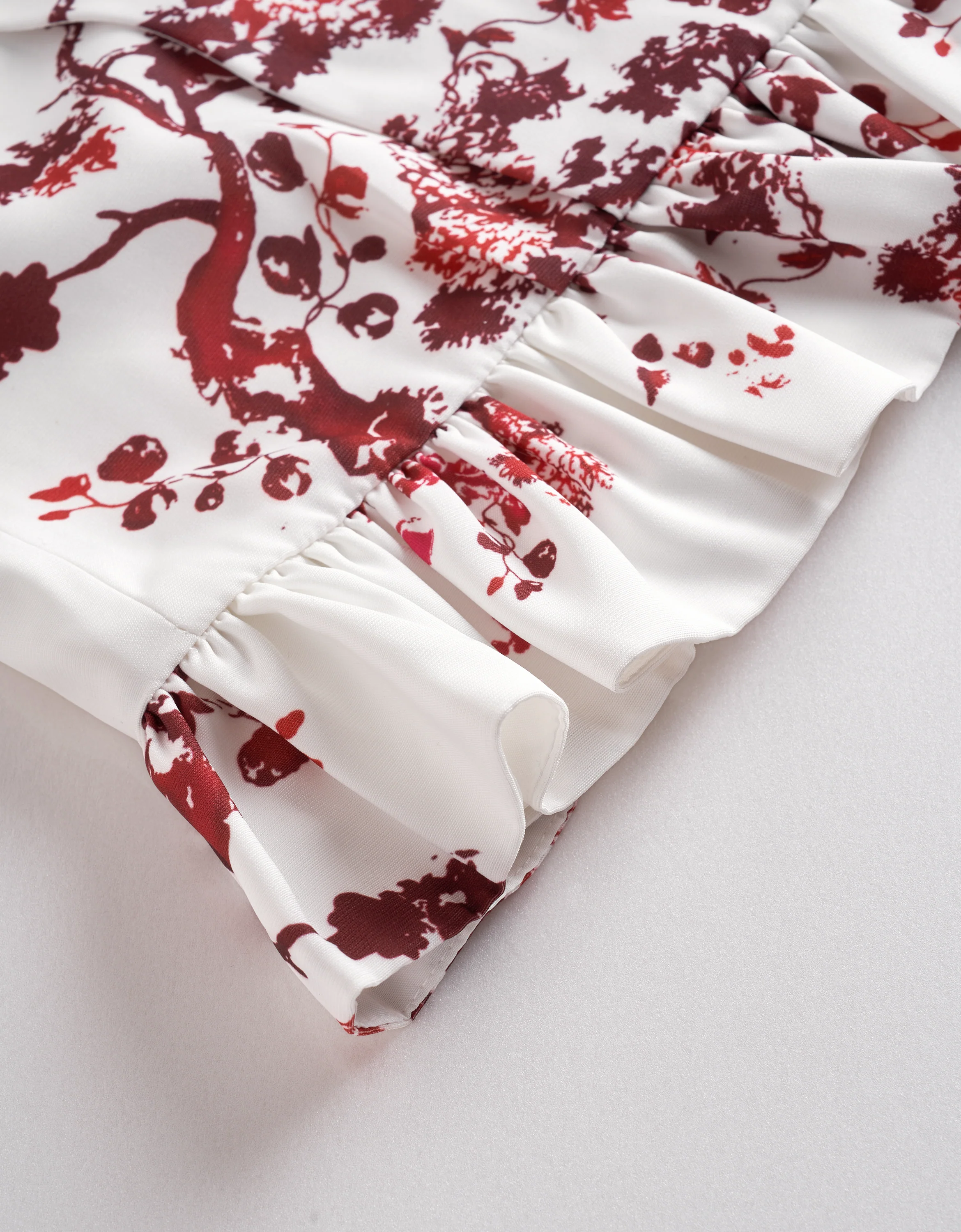 Ruffled Hem Sleeveless Floral Top - Image 6