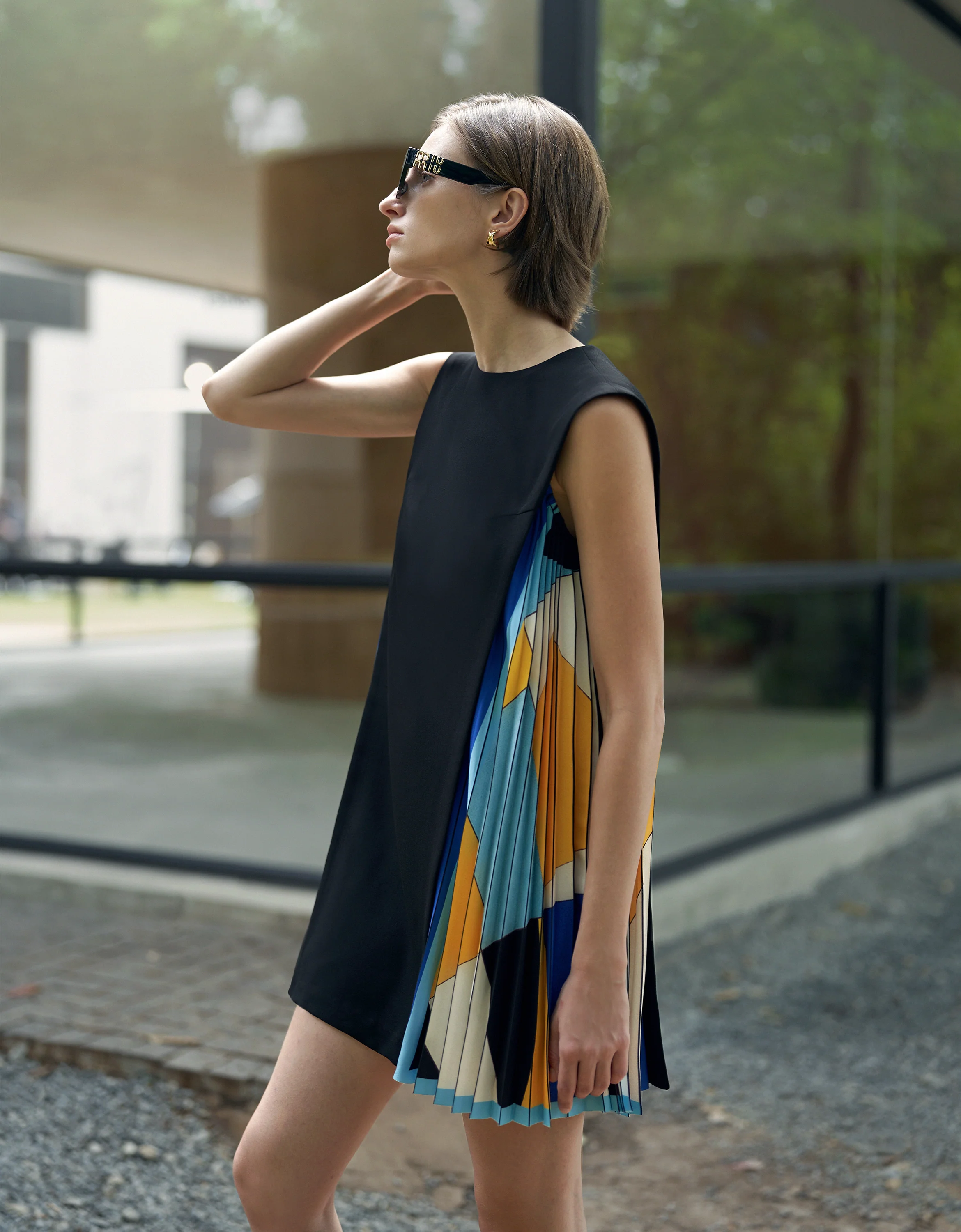 Side Printed Pleated Shift Dress - Image 11