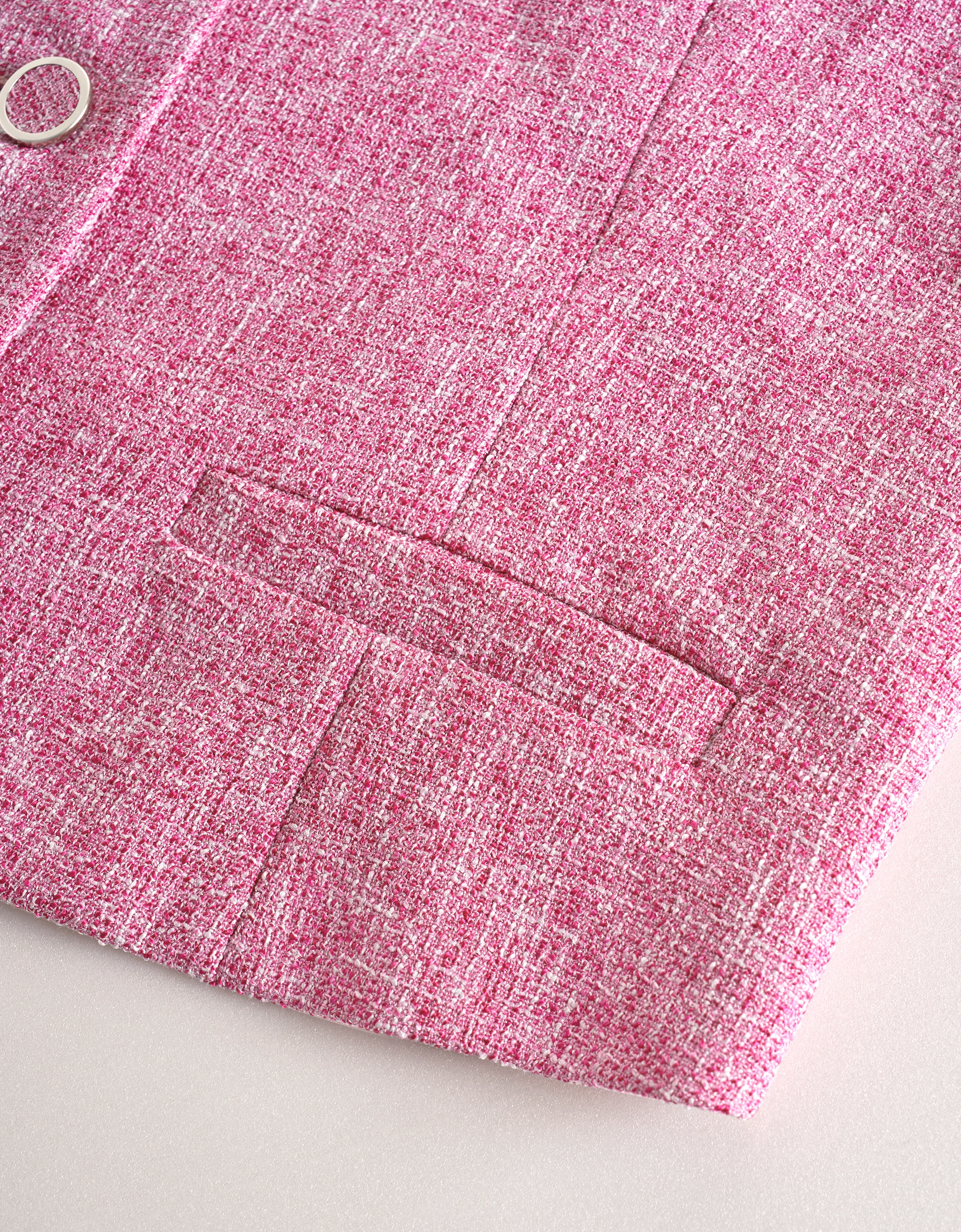 Single-breasted Textured Sleeveless Vest - Image 7