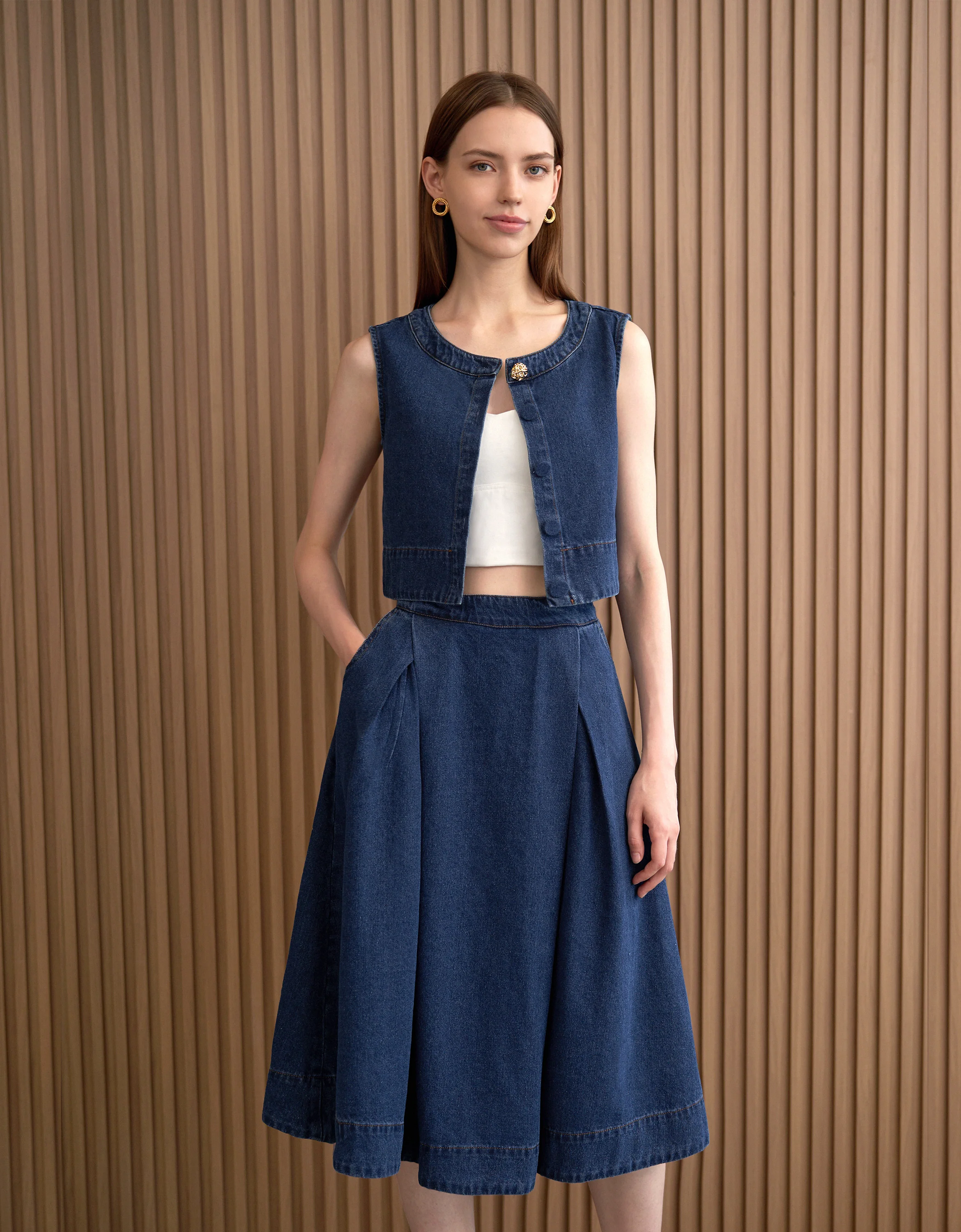 Sleeveless Button Front Denim Top - Image 4