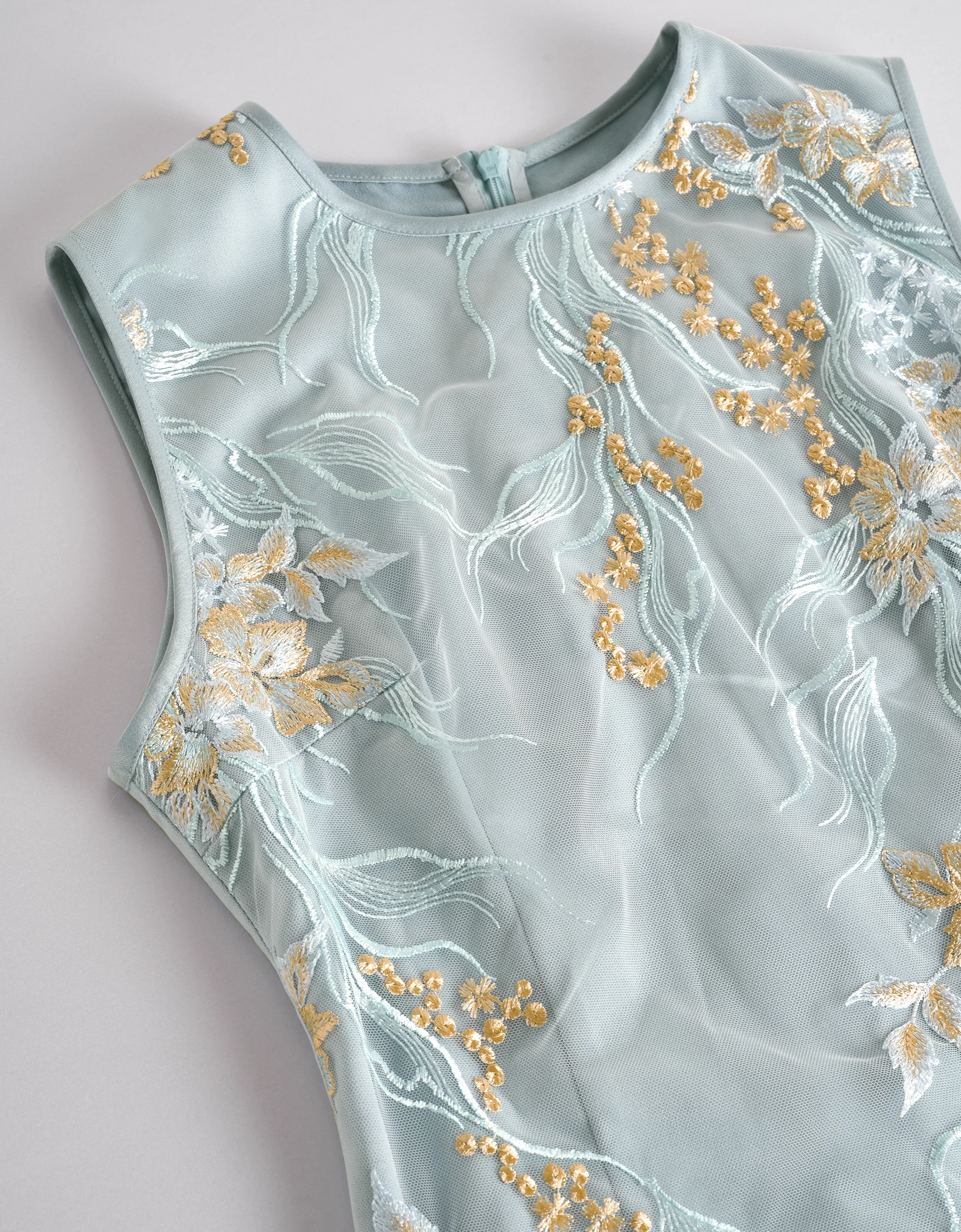 Sleeveless Round Neck Floral Embroidery Dress - Image 6