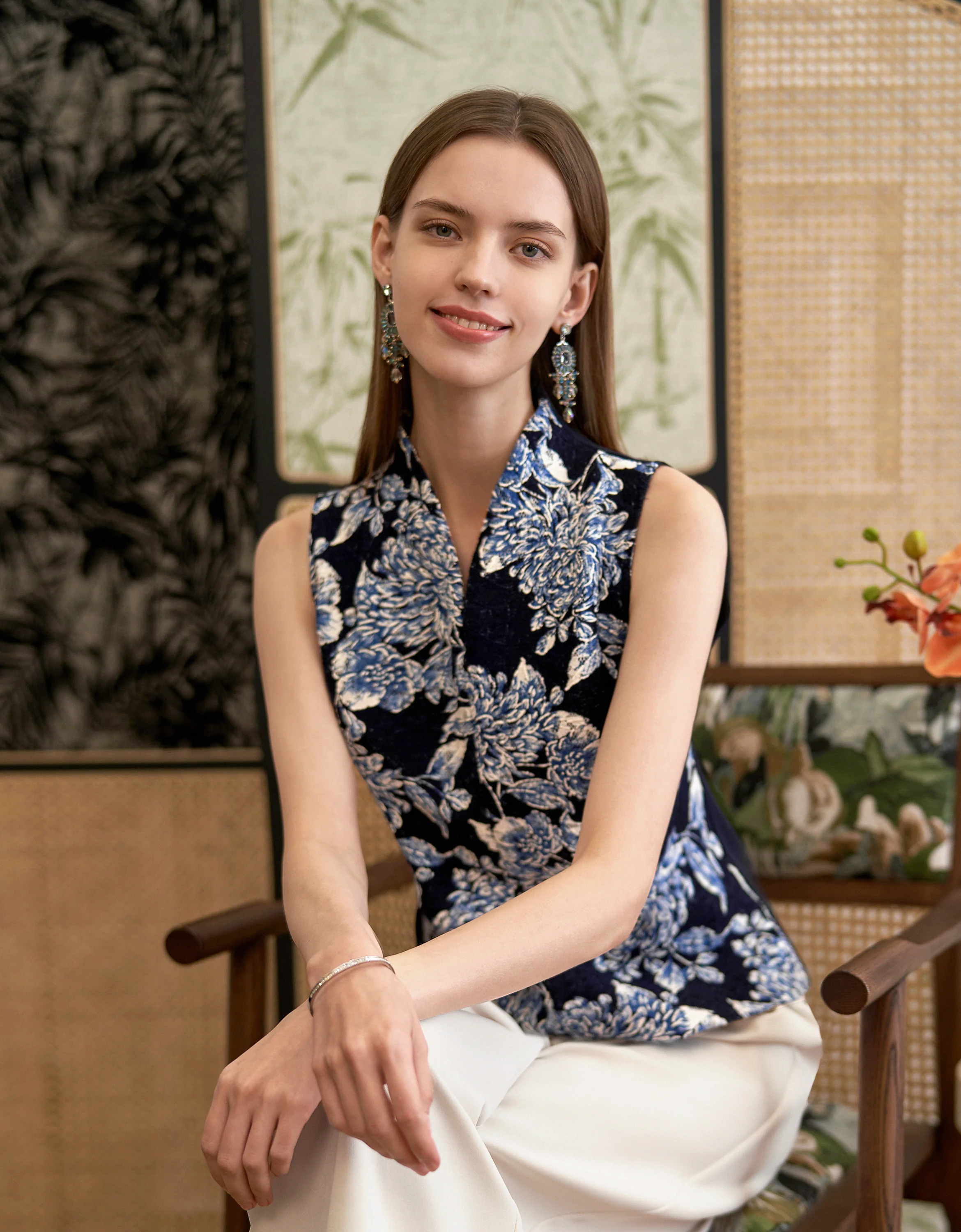 Stand Collar Lace Print Sleeveless Top - Image 2